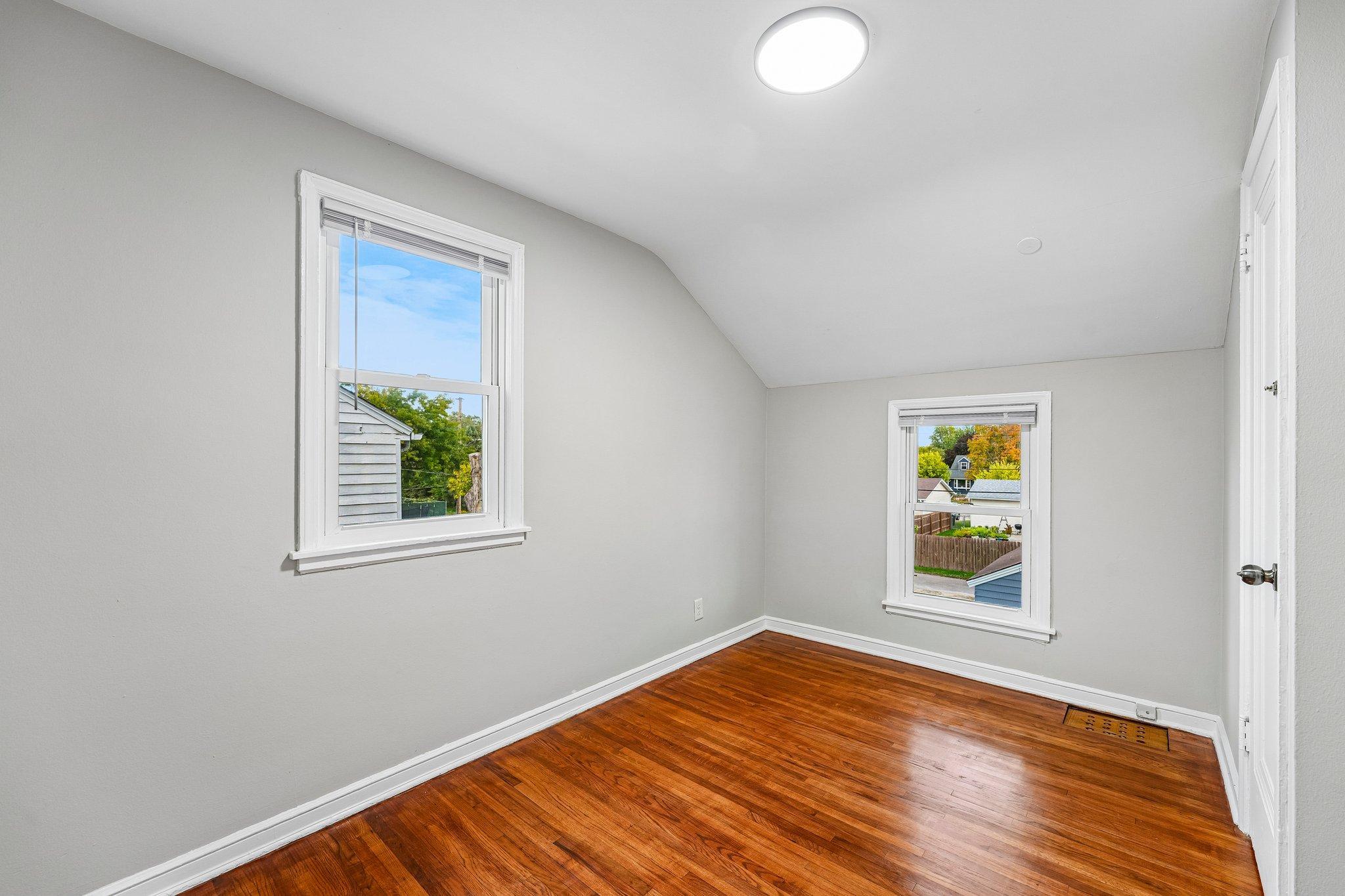 View of Residential Income at 5036 6th Street, Minneapolis MN 55430, Minneapolis (34 of 64) - Mike Wilen | Minnesota Team Real Estate