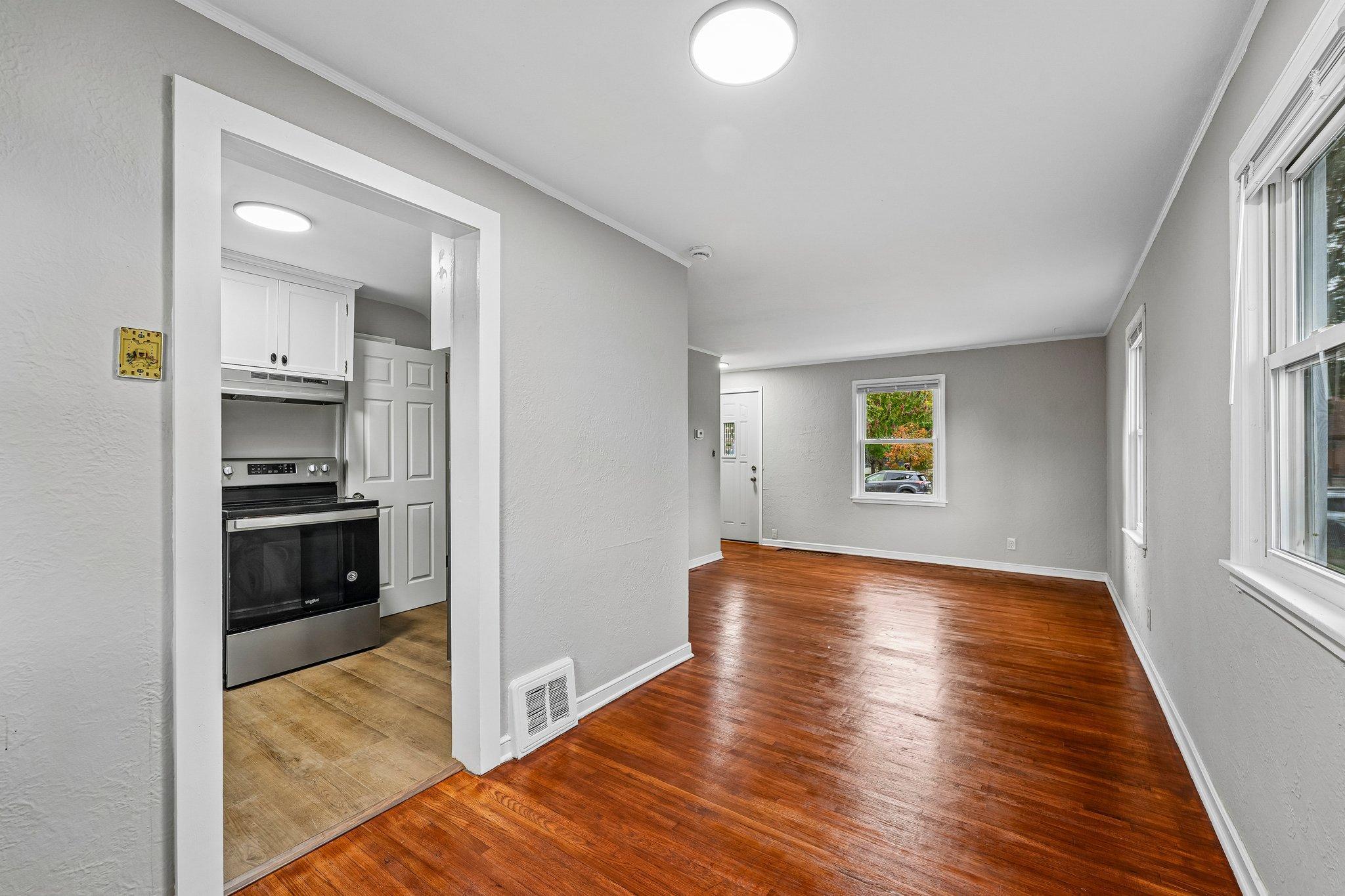 View of Residential Income at 5036 6th Street, Minneapolis MN 55430, Minneapolis (31 of 64) - Mike Wilen | Minnesota Team Real Estate