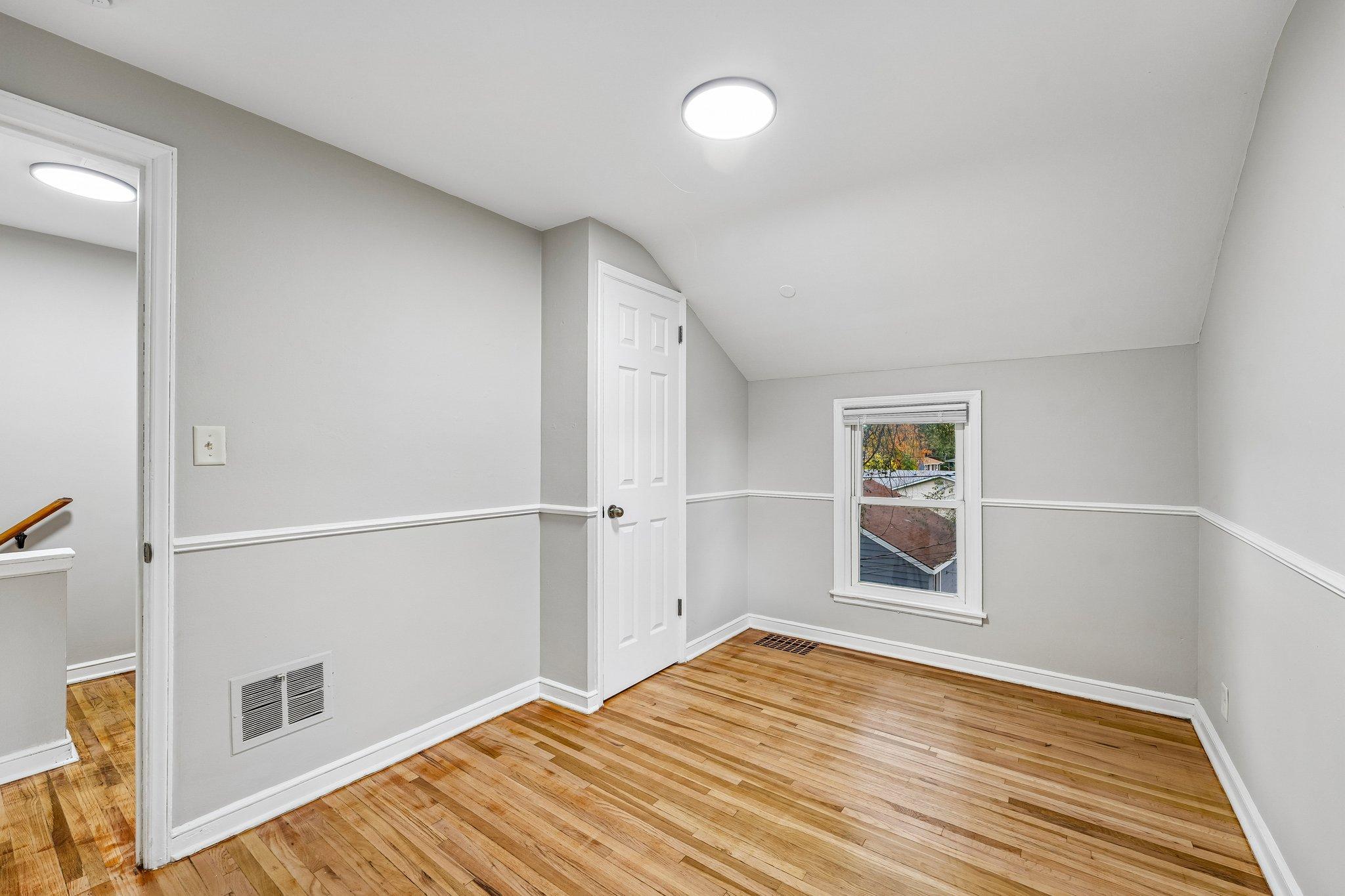 View of Residential Income at 5036 6th Street, Minneapolis MN 55430, Minneapolis (21 of 64) - Mike Wilen | Minnesota Team Real Estate