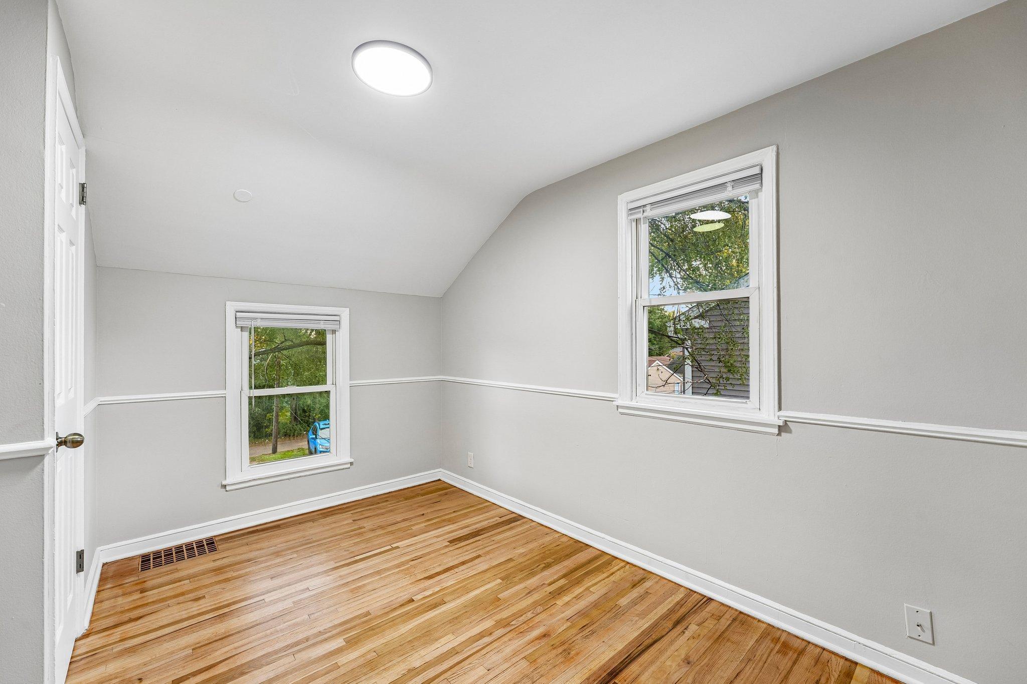 View of Residential Income at 5036 6th Street, Minneapolis MN 55430, Minneapolis (20 of 64) - Mike Wilen | Minnesota Team Real Estate