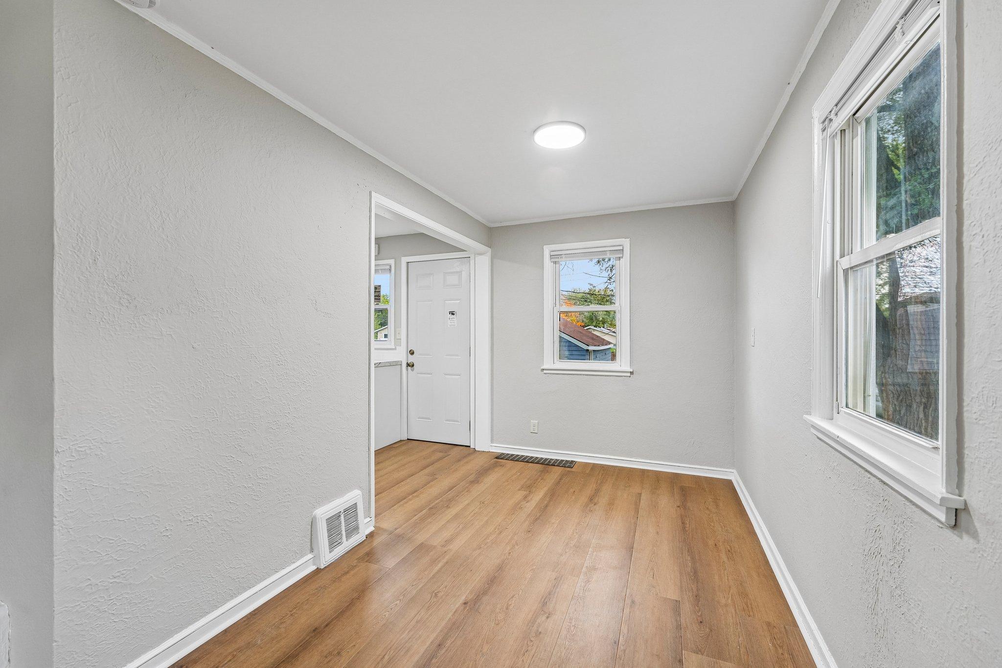 View of Residential Income at 5036 6th Street, Minneapolis MN 55430, Minneapolis (11 of 64) - Mike Wilen | Minnesota Team Real Estate