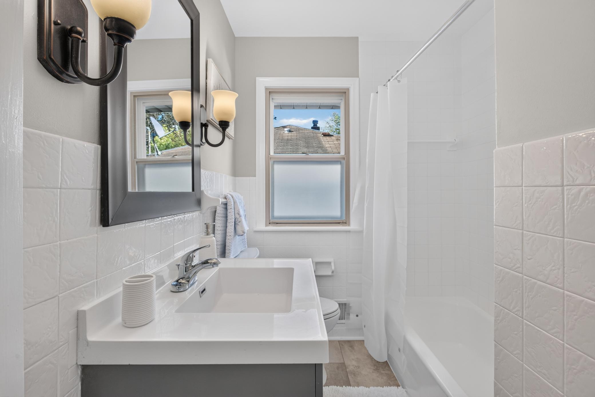 View of Residential at 1031 Bayard Avenue, Saint Paul MN 55102, Saint Paul (17 of 32) - Mike Wilen | Minnesota Team Real Estate
