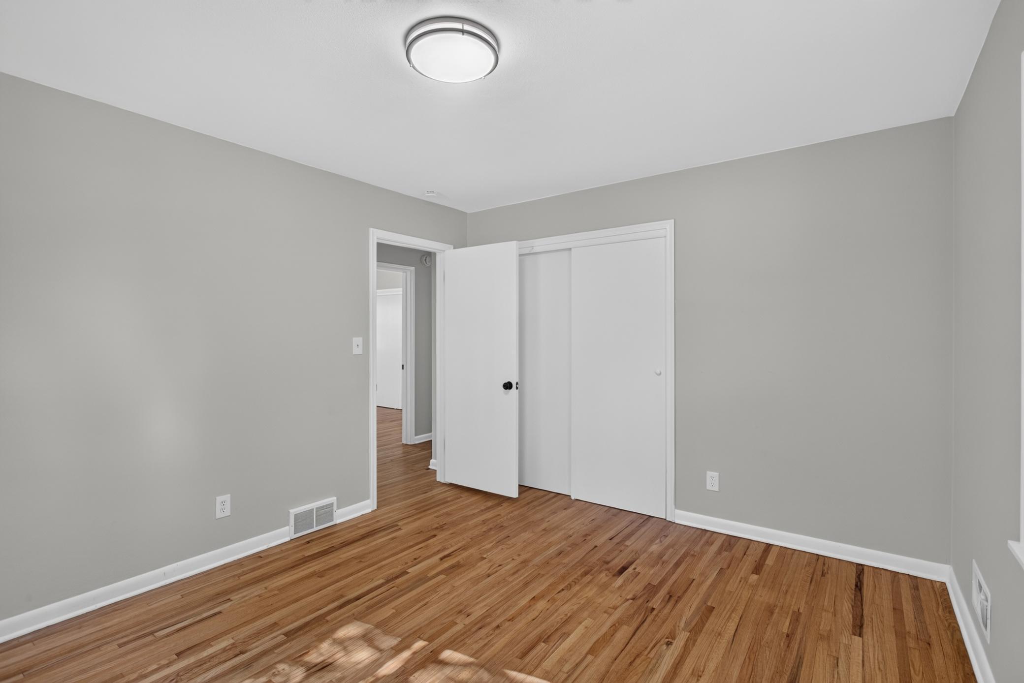 View of Residential at 1031 Bayard Avenue, Saint Paul MN 55102, Saint Paul (16 of 32) - Mike Wilen | Minnesota Team Real Estate