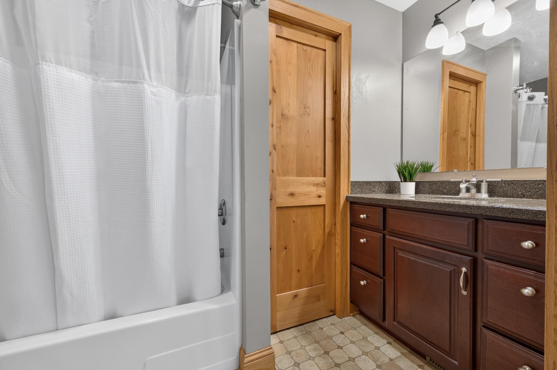 View of Residential at 2064 Stillwater Street, White Bear Lake MN 55110, White Bear Lake (22 of 76) - Mike Wilen | Minnesota Team Real Estate