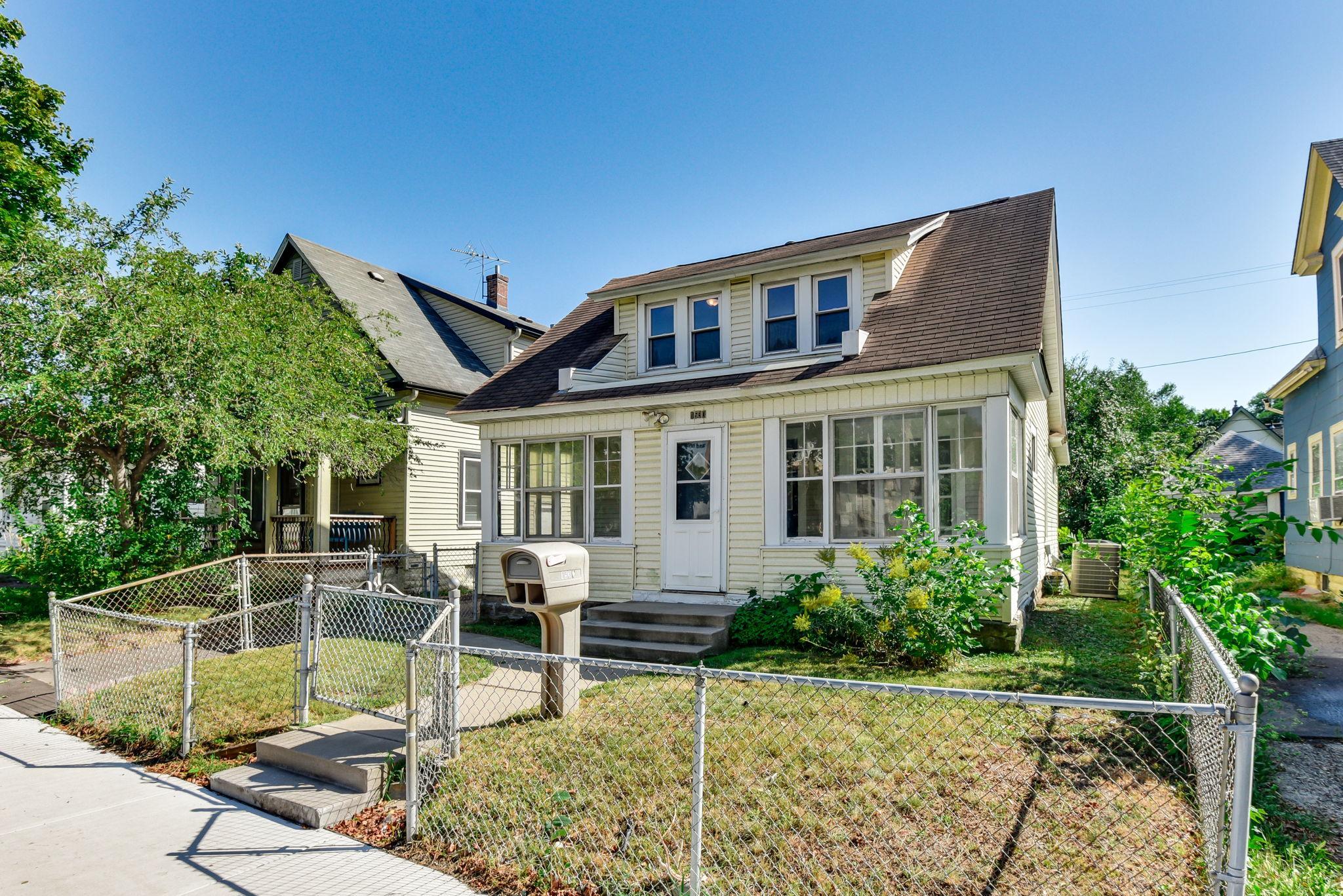 View of Residential at 1530 Selby Avenue, Saint Paul MN 55104, Saint Paul (25 of 29) - Mike Wilen | Minnesota Team Real Estate