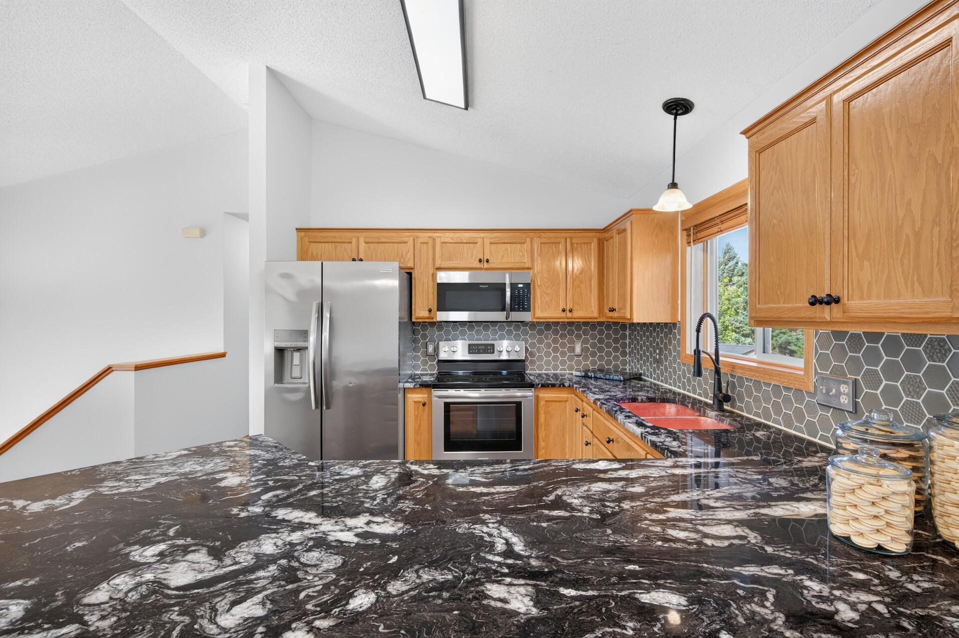 View of Residential at 911 Cobblestone Lane, Belle Plaine MN 56011, Belle Plaine (18 of 53) - Mike Wilen | Minnesota Team Real Estate