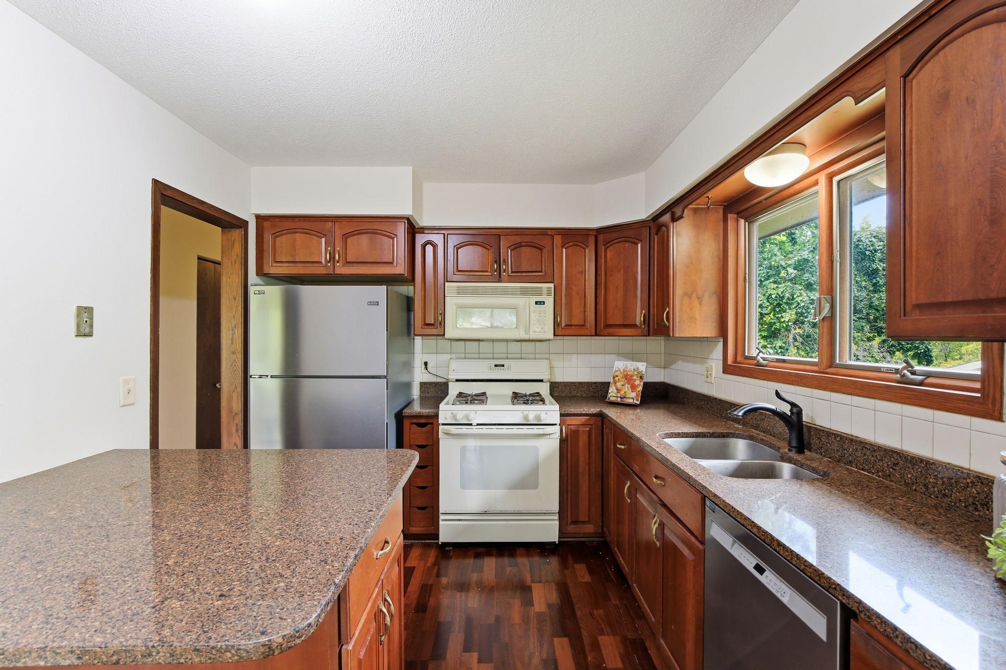 View of Residential at 13121 Upton Avenue, Burnsville MN 55337, Burnsville (9 of 31) - Mike Wilen | Minnesota Team Real Estate