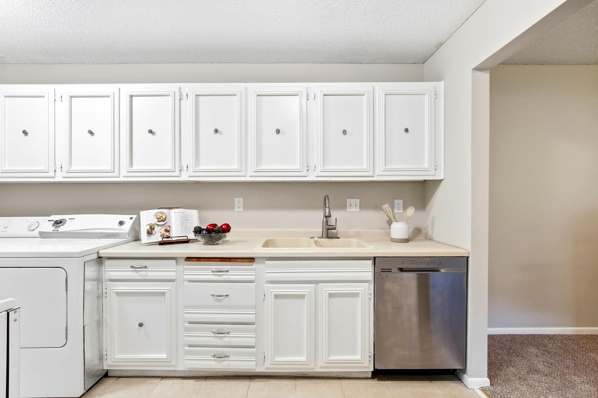 View of Residential at 1207 Trailwood, Hopkins MN 55343, Hopkins (7 of 29) - Mike Wilen | Minnesota Team Real Estate
