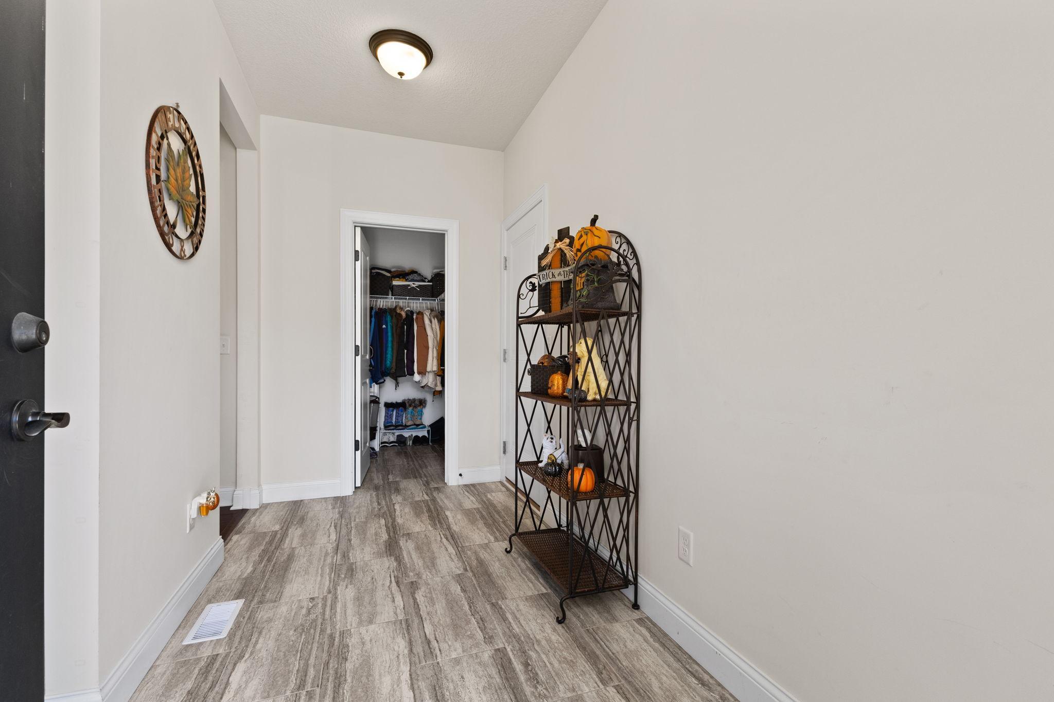View of Residential at 1540 Deephaven Drive, Woodbury MN 55129, Woodbury (51 of 55) - Mike Wilen | Minnesota Team Real Estate