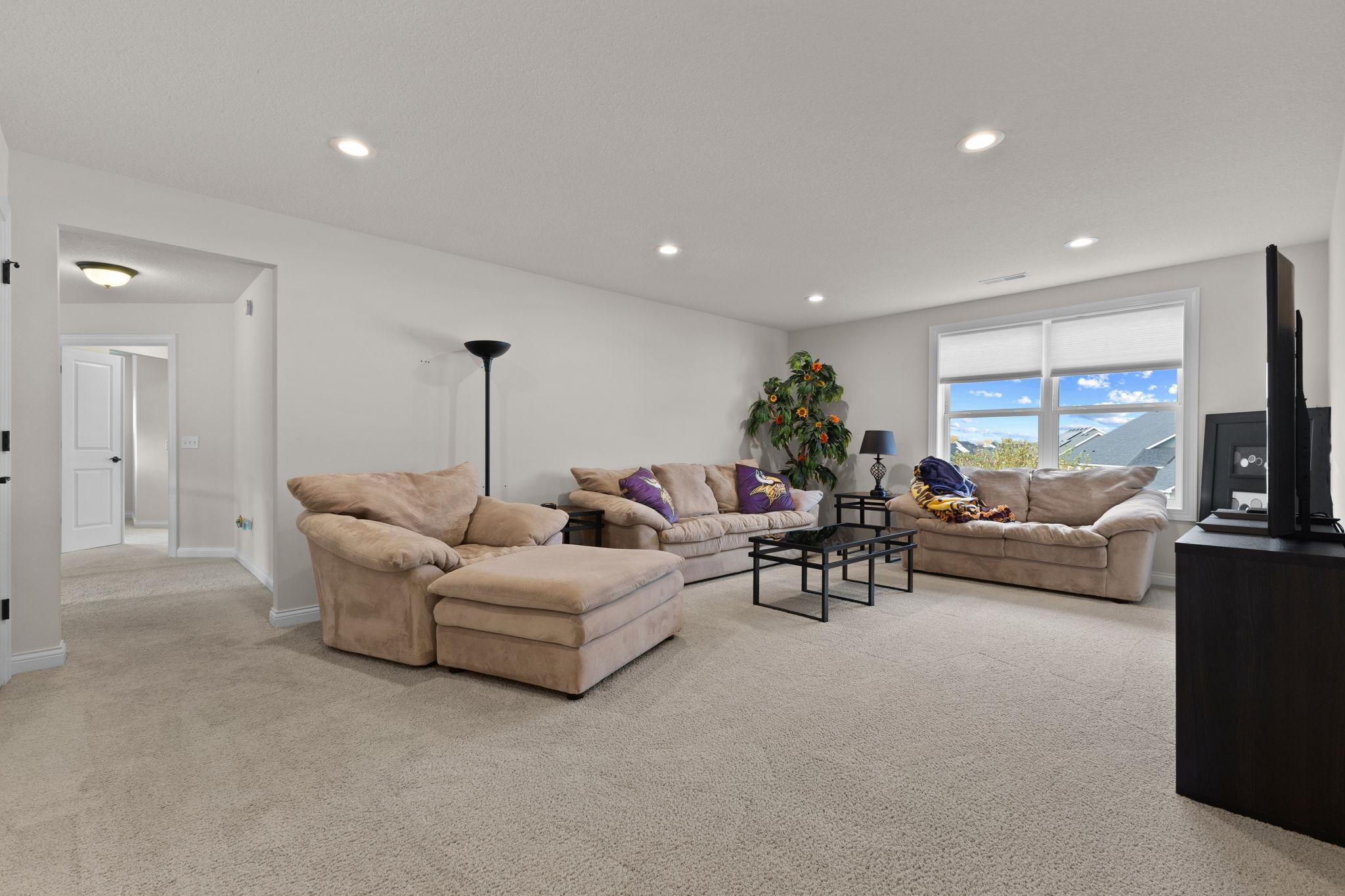 View of Residential at 1540 Deephaven Drive, Woodbury MN 55129, Woodbury (47 of 55) - Mike Wilen | Minnesota Team Real Estate