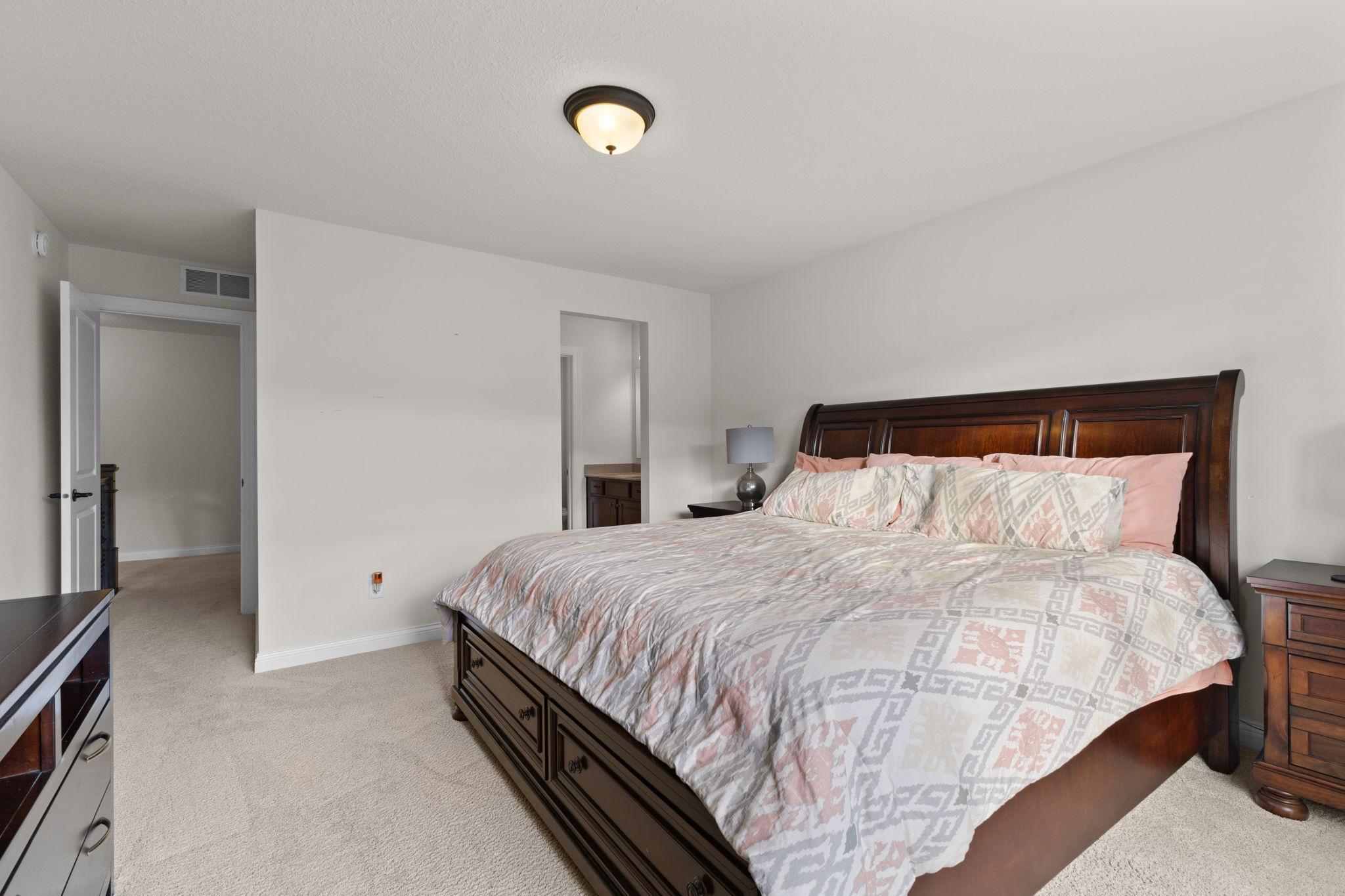 View of Residential at 1540 Deephaven Drive, Woodbury MN 55129, Woodbury (37 of 55) - Mike Wilen | Minnesota Team Real Estate