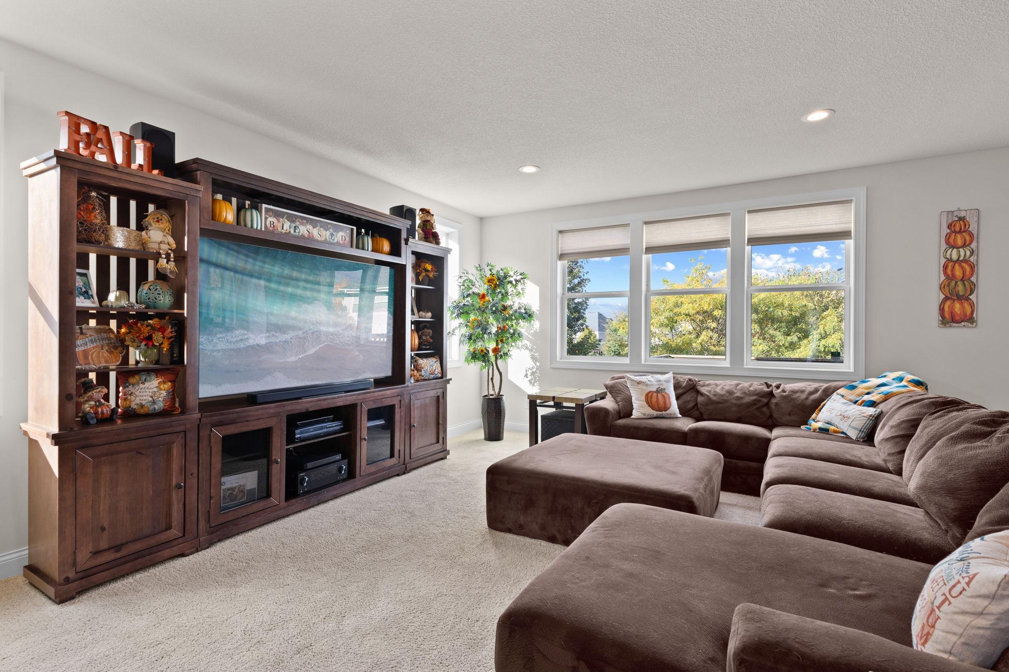 View of Residential at 1540 Deephaven Drive, Woodbury MN 55129, Woodbury (11 of 55) - Mike Wilen | Minnesota Team Real Estate