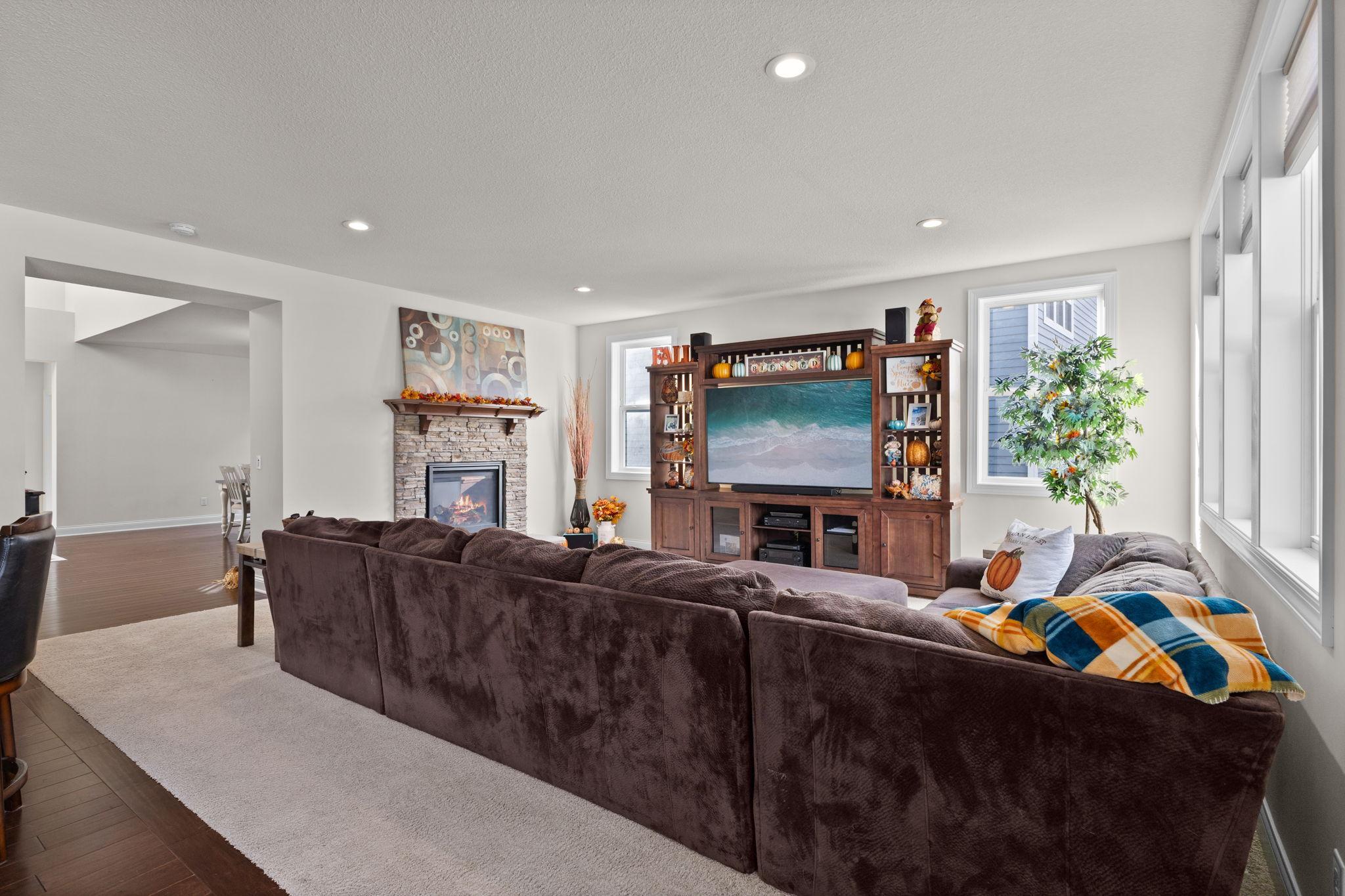 View of Residential at 1540 Deephaven Drive, Woodbury MN 55129, Woodbury (10 of 55) - Mike Wilen | Minnesota Team Real Estate