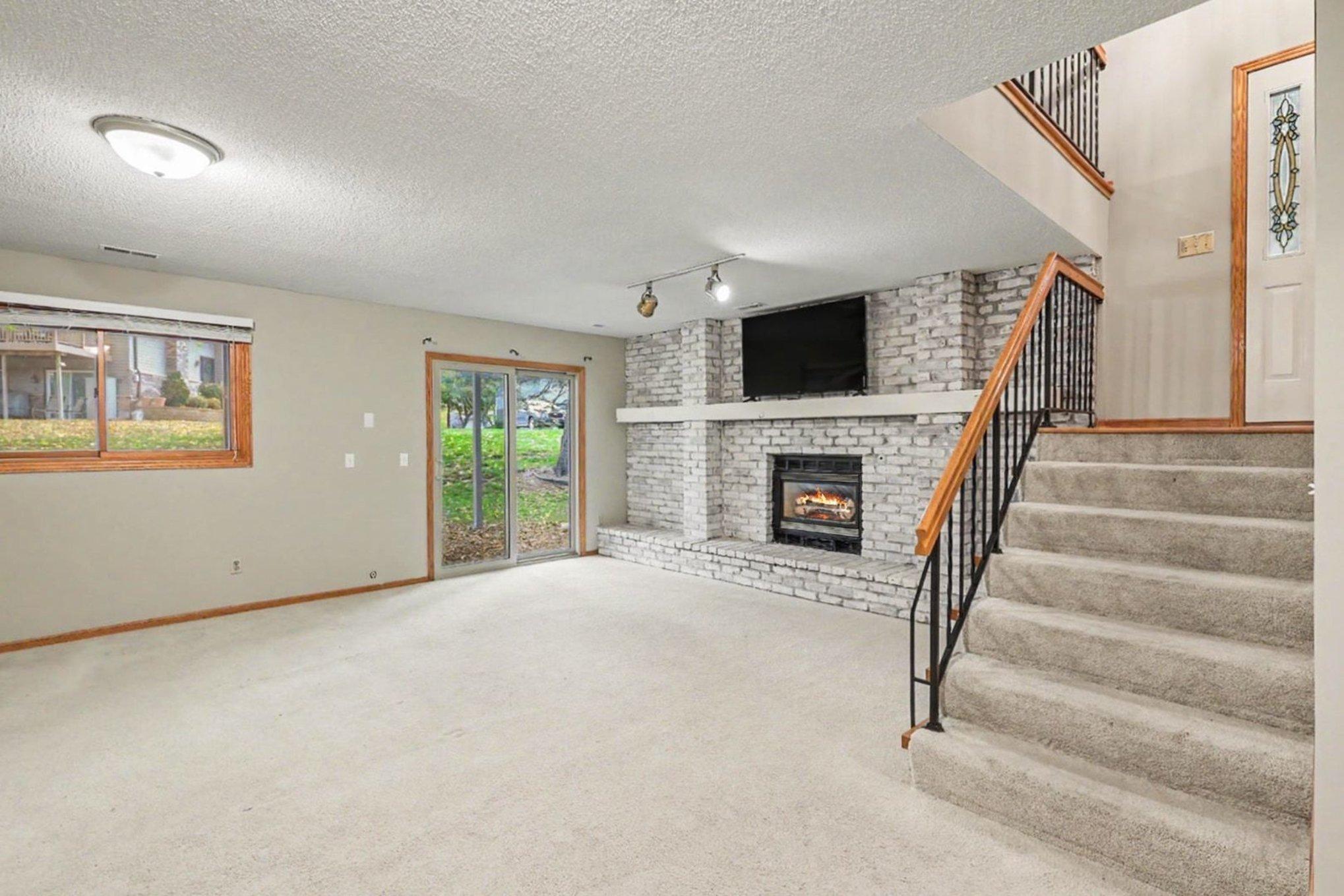 View of Residential at 6610 Falstaff Road, Woodbury MN 55125, Woodbury (16 of 23) - Mike Wilen | Minnesota Team Real Estate
