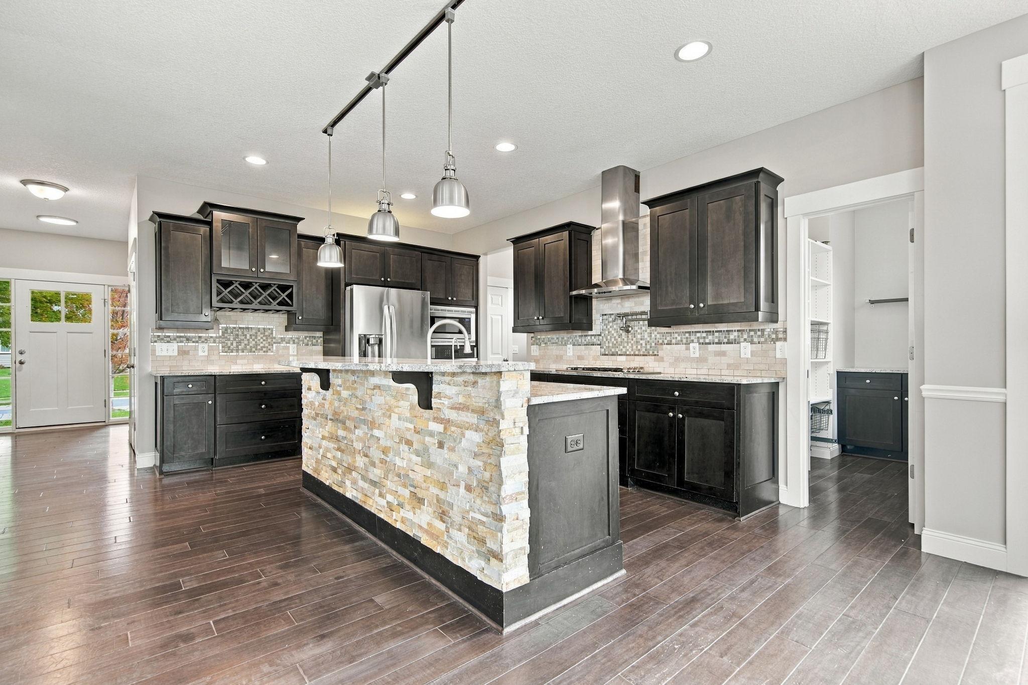 View of Residential at 19317 Hilldale Avenue, Lakeville MN 55044, Lakeville (8 of 50) - Mike Wilen | Minnesota Team Real Estate