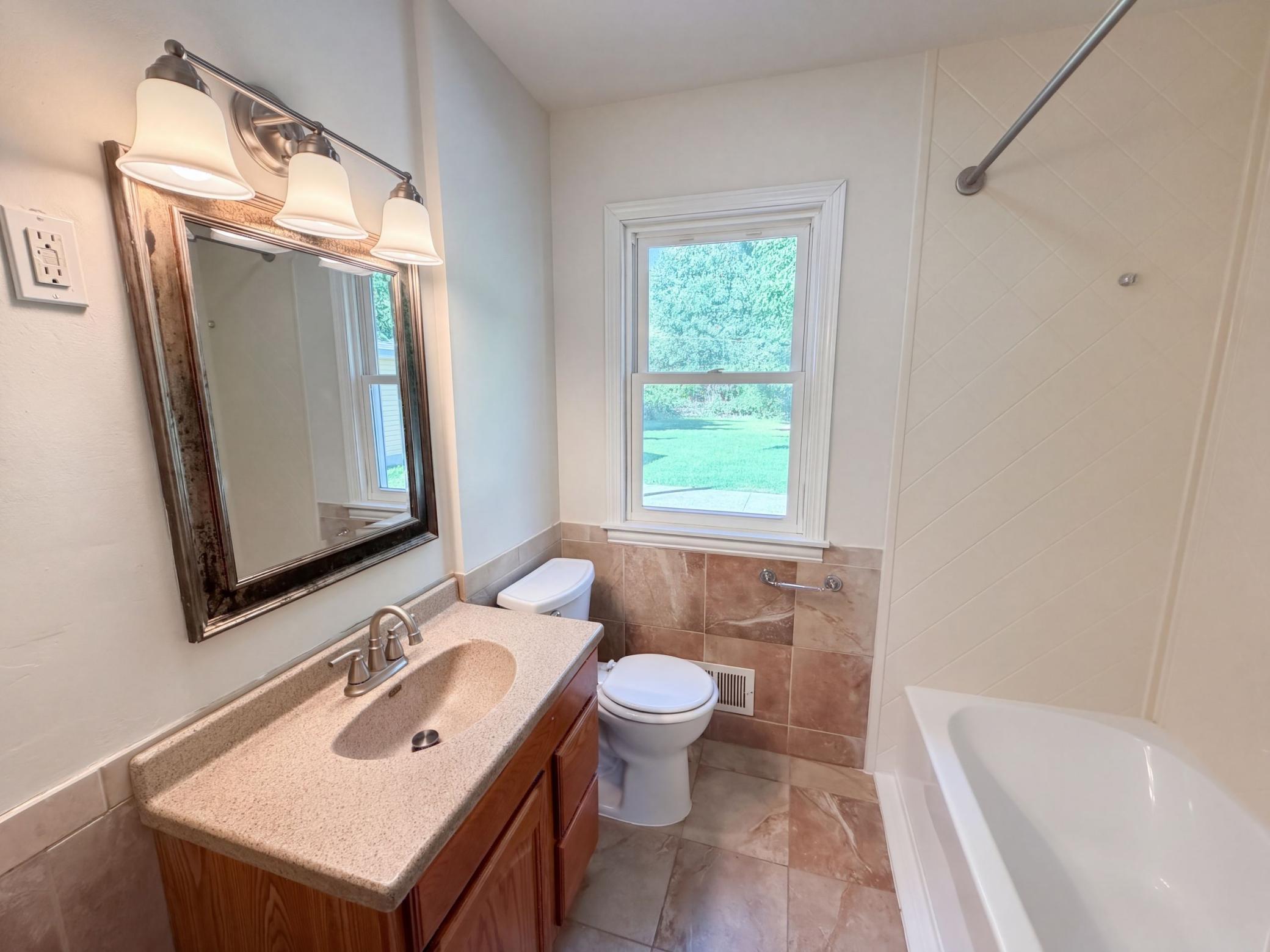 View of Residential at 2517 Nokomis Avenue, Saint Paul MN 55119, Saint Paul (14 of 28) - Mike Wilen | Minnesota Team Real Estate