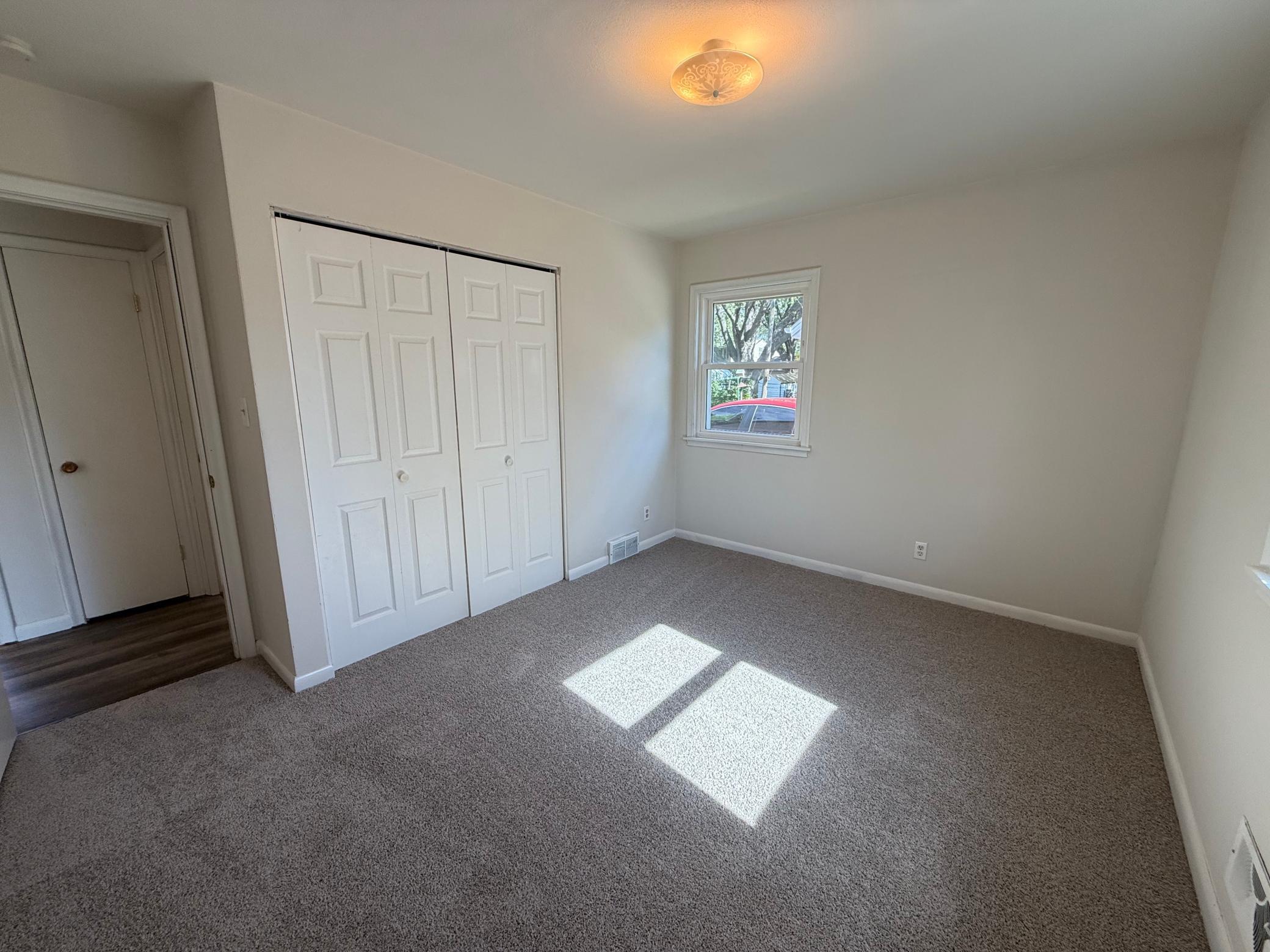 View of Residential at 2517 Nokomis Avenue, Saint Paul MN 55119, Saint Paul (11 of 28) - Mike Wilen | Minnesota Team Real Estate