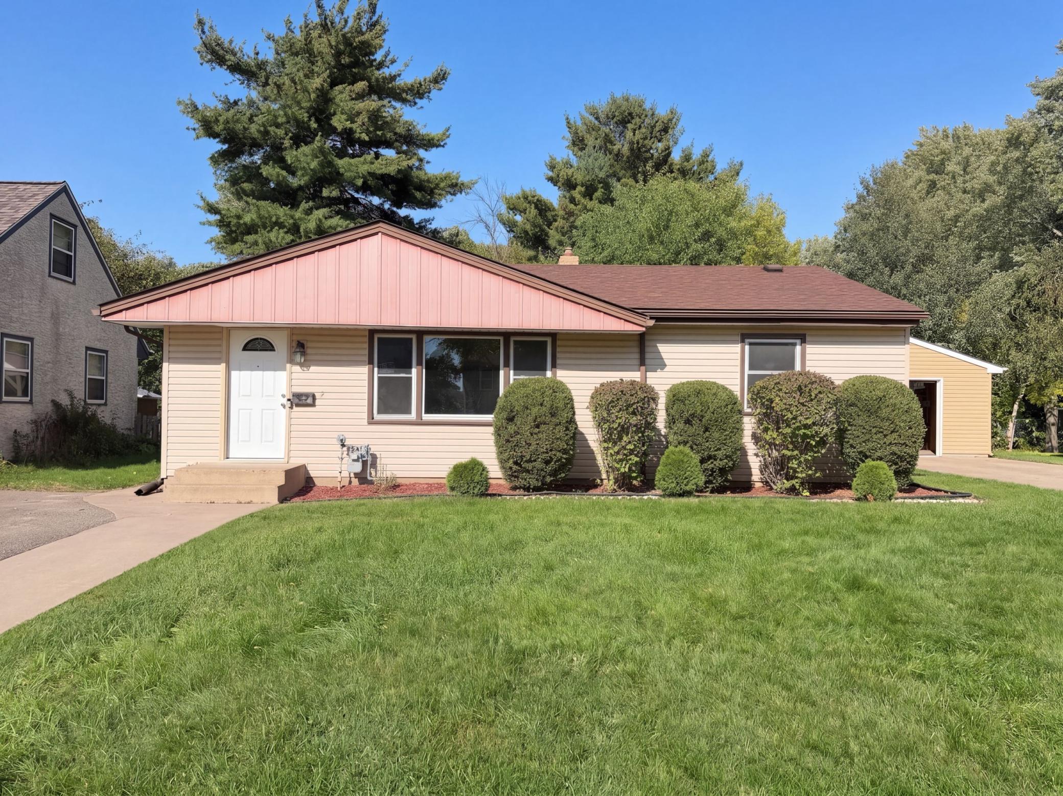 View of Single Family at 2517 Nokomis Avenue, Saint Paul - Mike Wilen | Minnesota Team Real Estate