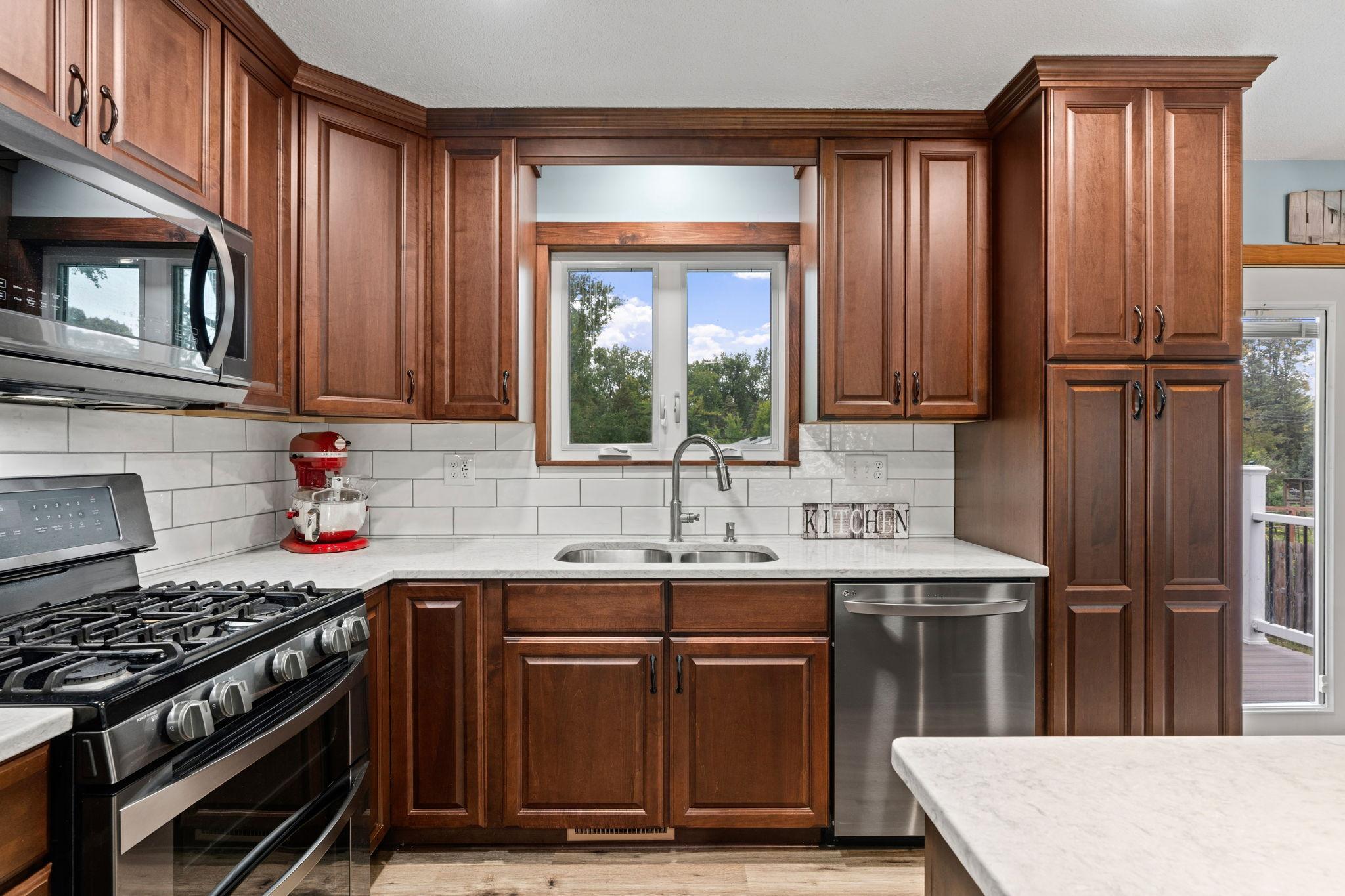 View of Residential at 680 Hiawatha Avenue, Vadnais Heights MN 55127, Vadnais Heights (18 of 42) - Mike Wilen | Minnesota Team Real Estate