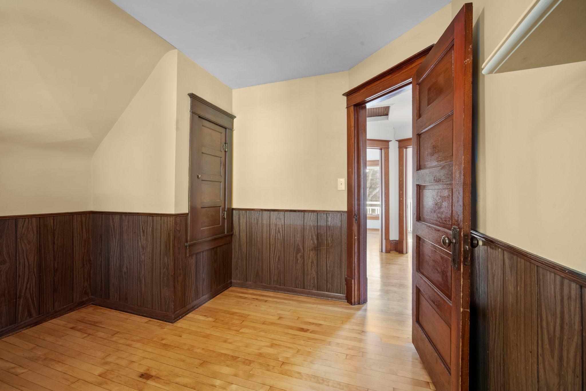 View of Residential at 1010 Jenks Avenue, Saint Paul MN 55106, Saint Paul (28 of 56) - Mike Wilen | Minnesota Team Real Estate