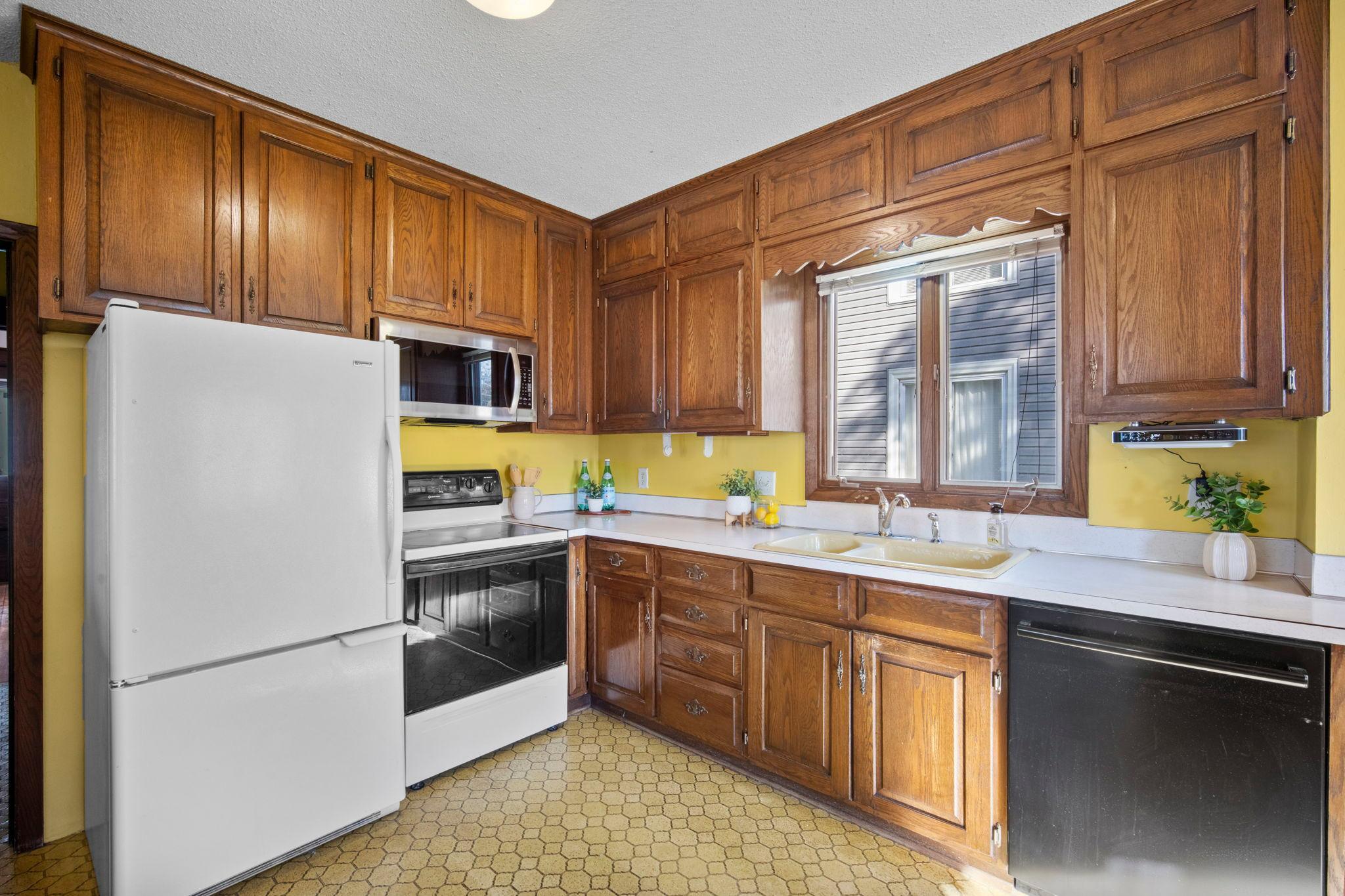 View of Residential at 1010 Jenks Avenue, Saint Paul MN 55106, Saint Paul (13 of 56) - Mike Wilen | Minnesota Team Real Estate