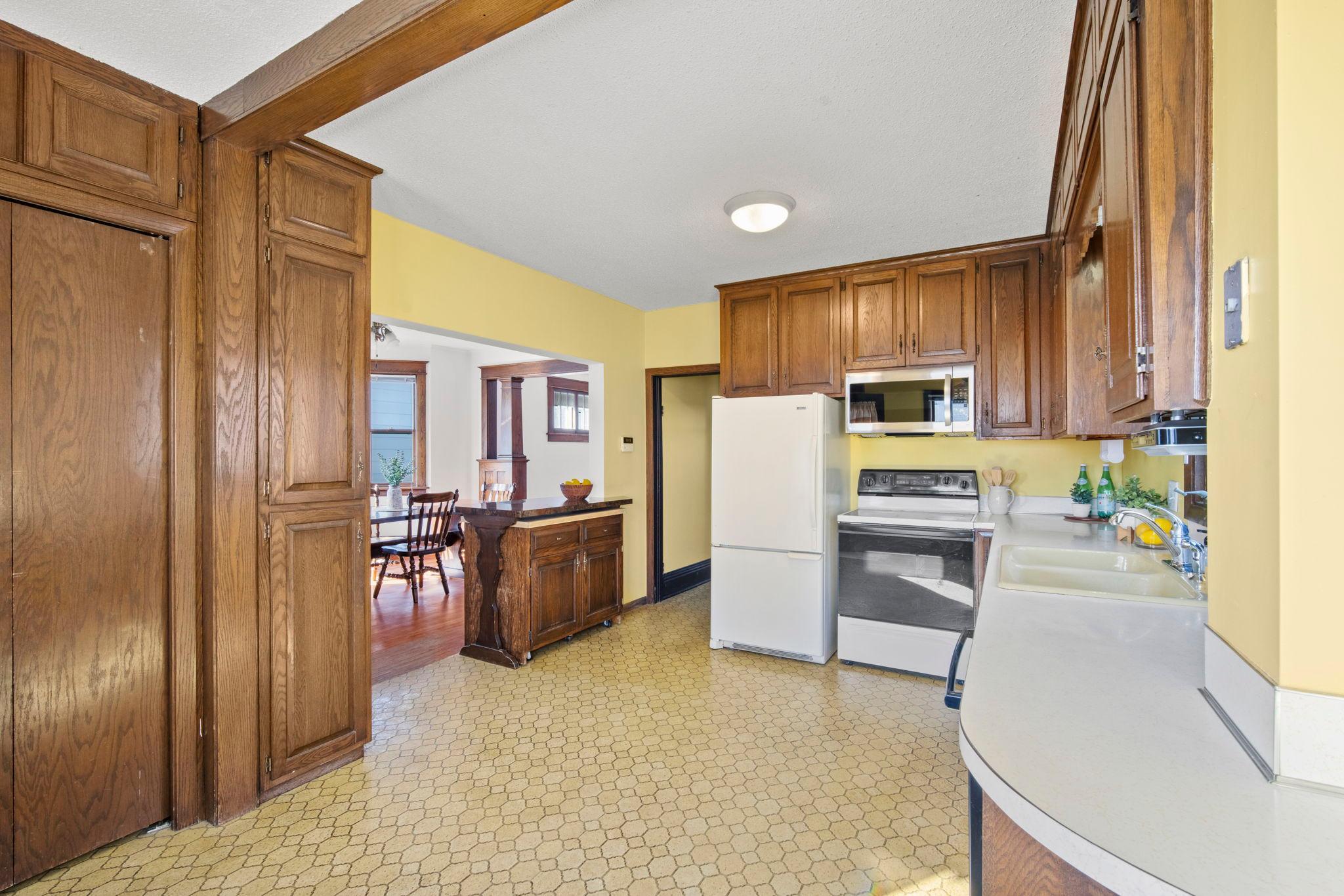 View of Residential at 1010 Jenks Avenue, Saint Paul MN 55106, Saint Paul (18 of 56) - Mike Wilen | Minnesota Team Real Estate
