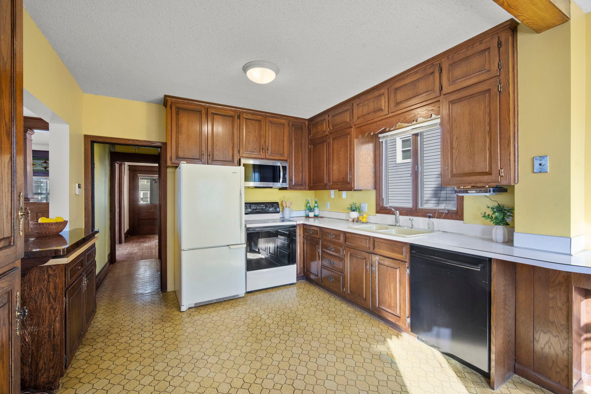 View of Residential at 1010 Jenks Avenue, Saint Paul MN 55106, Saint Paul (17 of 56) - Mike Wilen | Minnesota Team Real Estate