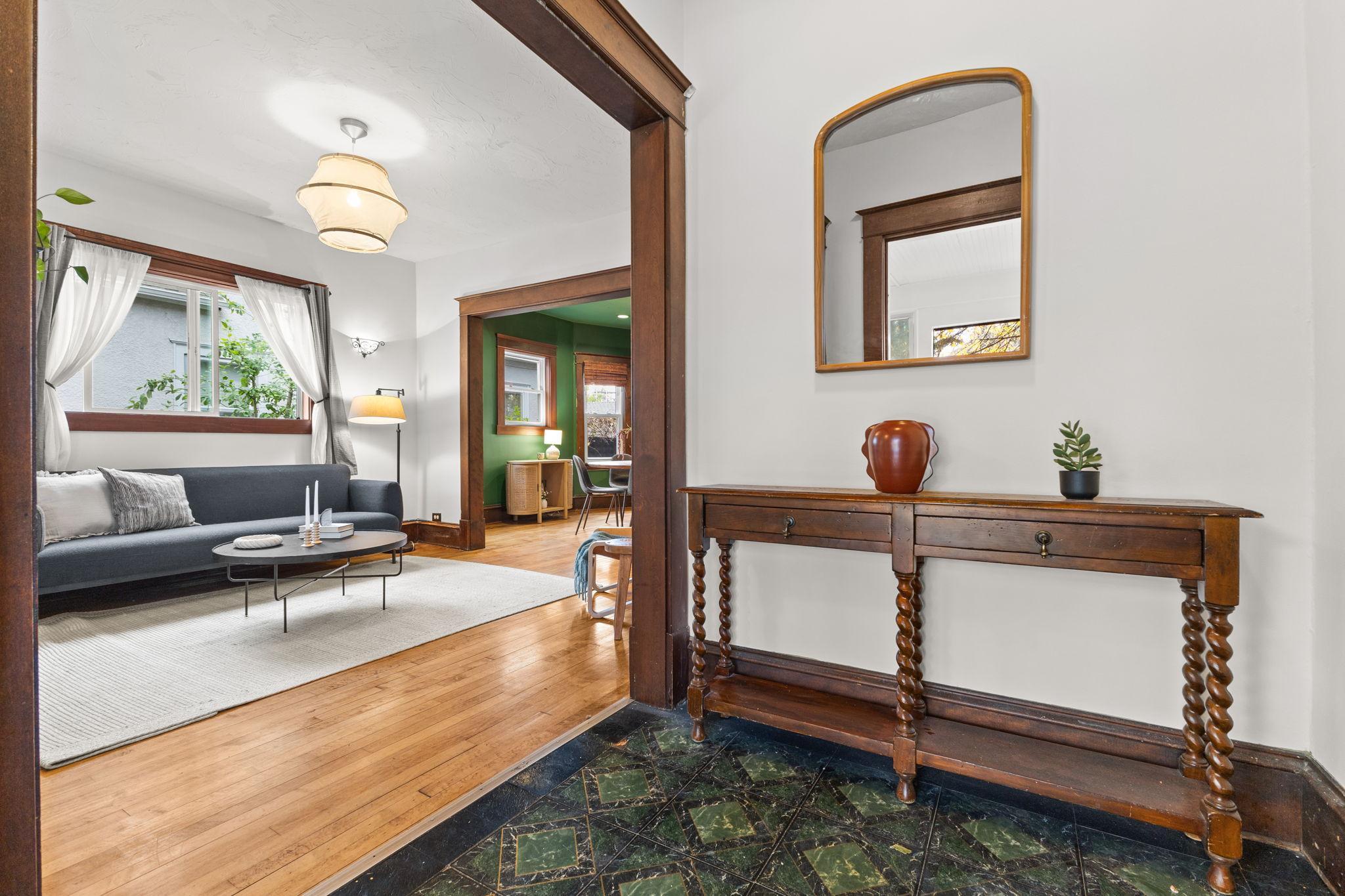 View of Residential at 4304 Elliot Avenue, Minneapolis MN 55407, Minneapolis (5 of 35) - Mike Wilen | Minnesota Team Real Estate
