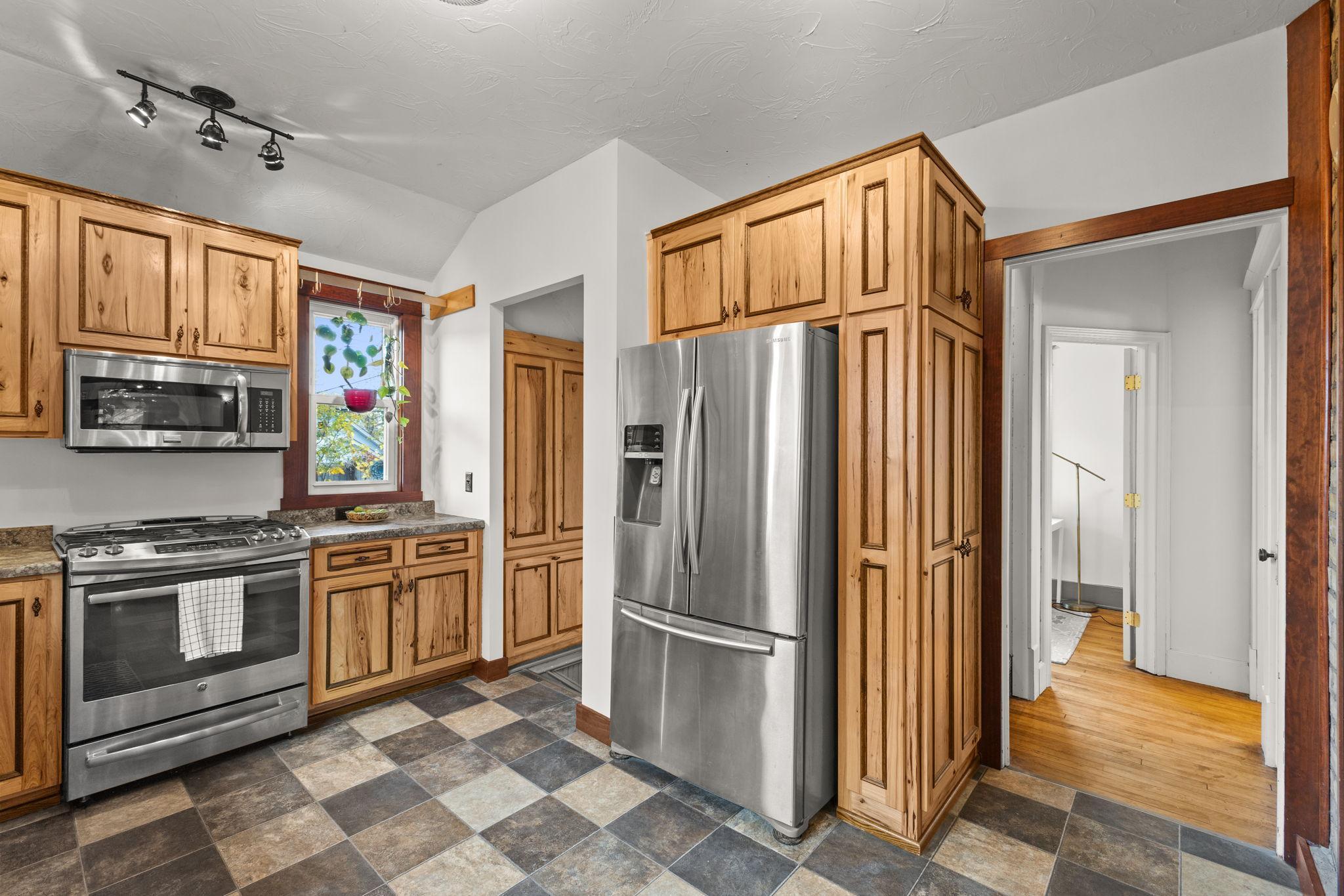 View of Residential at 4304 Elliot Avenue, Minneapolis MN 55407, Minneapolis (16 of 35) - Mike Wilen | Minnesota Team Real Estate