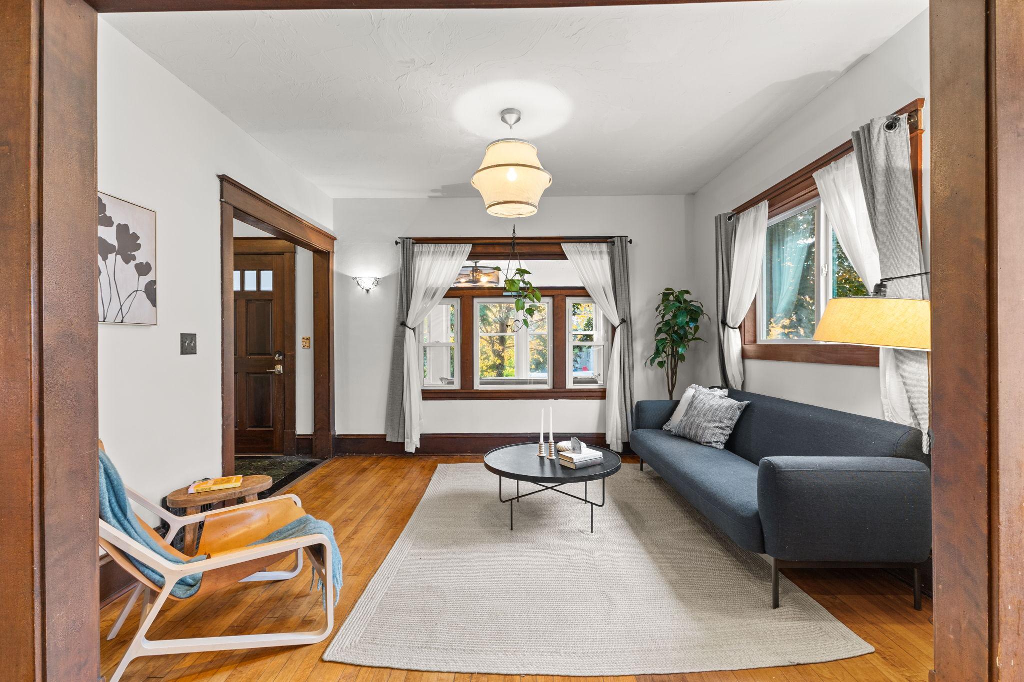 View of Residential at 4304 Elliot Avenue, Minneapolis MN 55407, Minneapolis (7 of 35) - Mike Wilen | Minnesota Team Real Estate