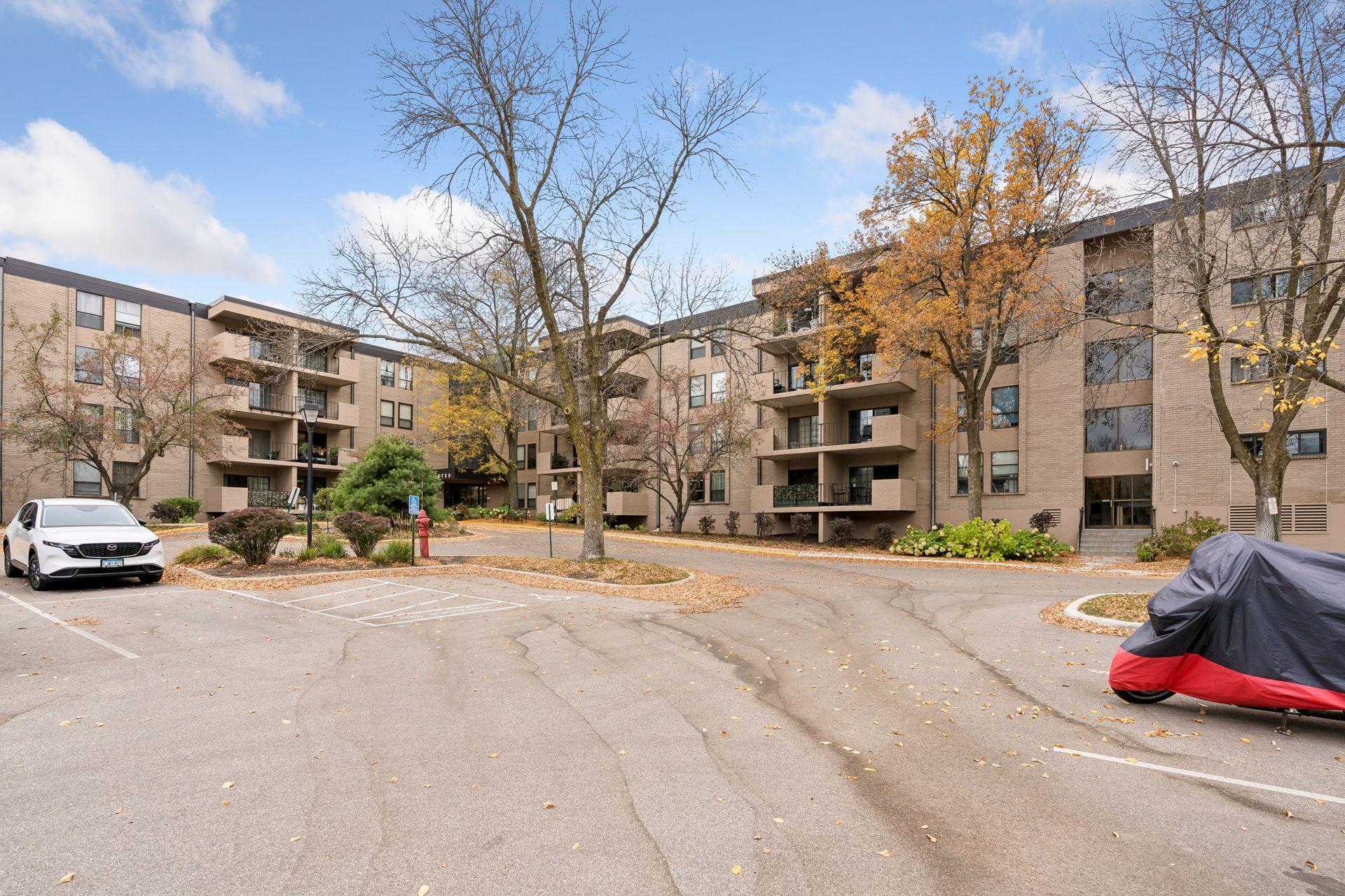 View of Residential at 6730 Vernon Avenue #312, Edina MN 55436, Edina (45 of 53) - Mike Wilen | Minnesota Team Real Estate