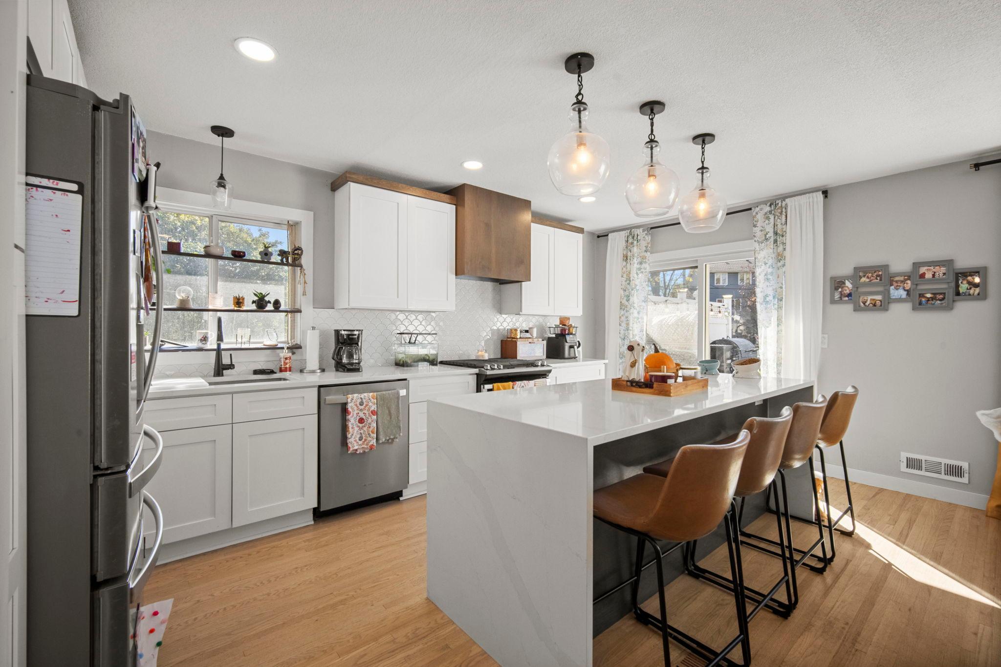 View of Residential at 808 Newell Drive, Apple Valley MN 55124, Apple Valley (8 of 66) - Mike Wilen | Minnesota Team Real Estate