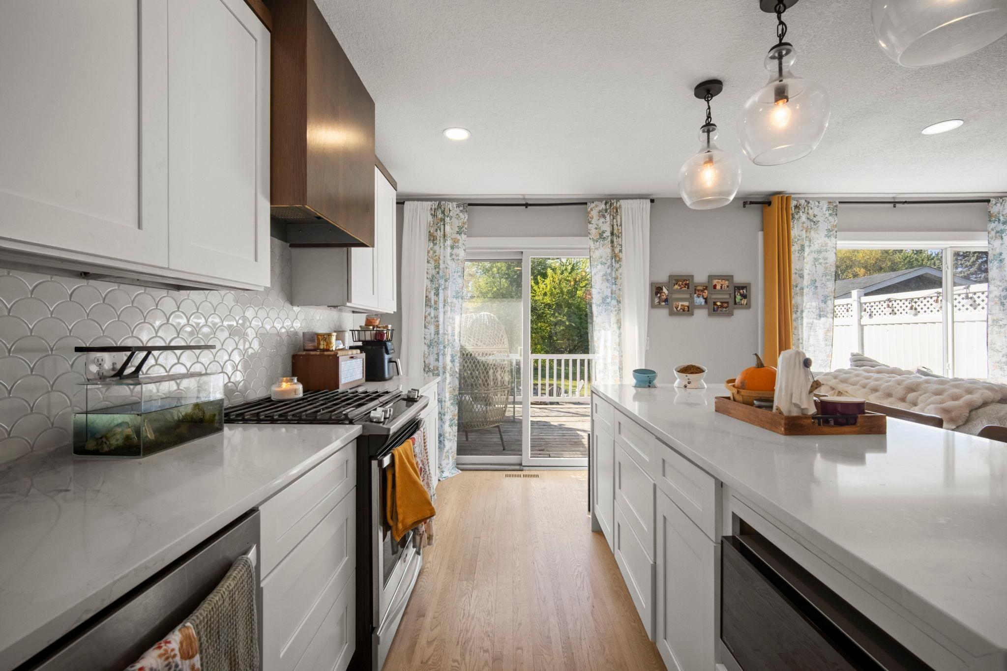 View of Residential at 808 Newell Drive, Apple Valley MN 55124, Apple Valley (11 of 66) - Mike Wilen | Minnesota Team Real Estate