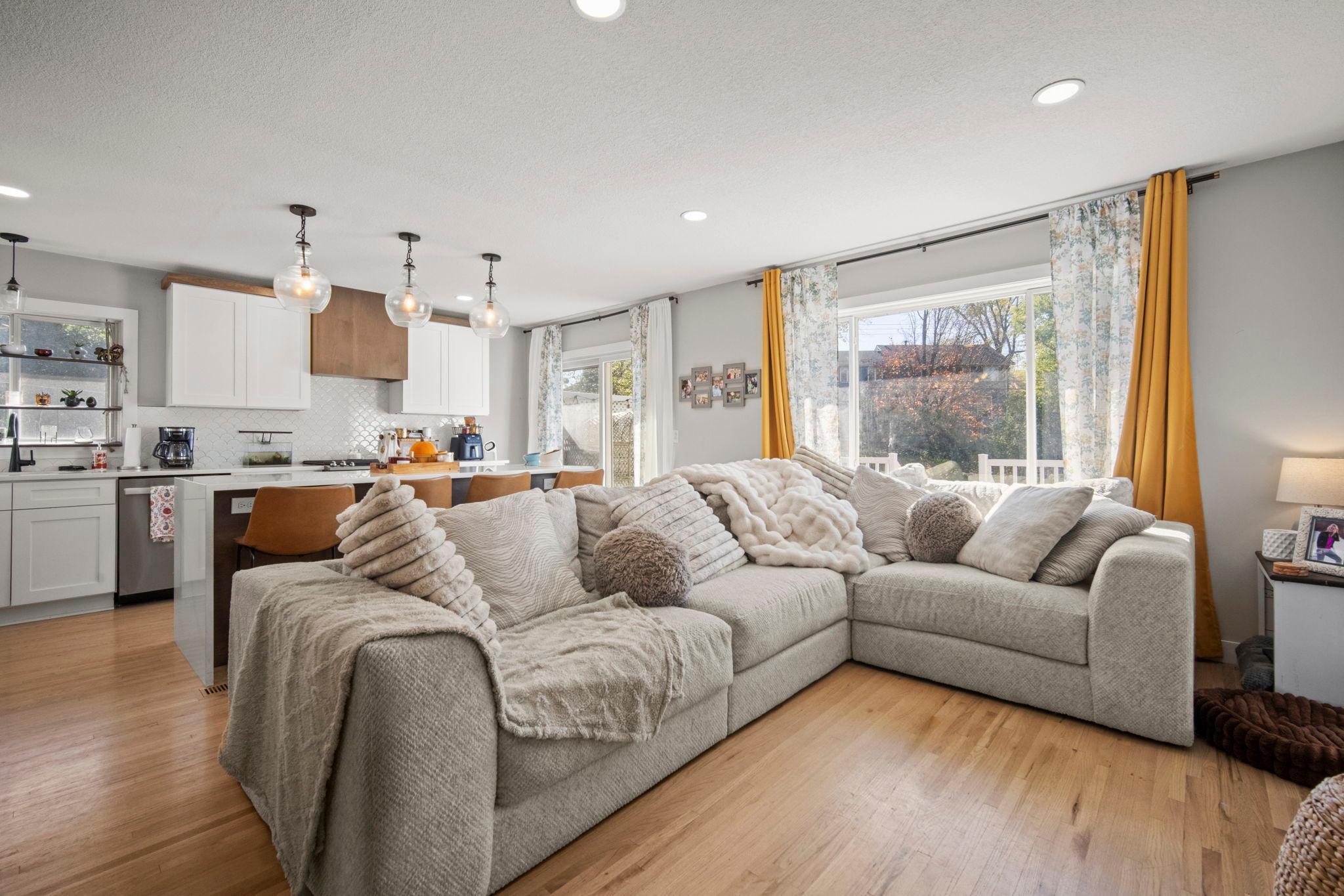 View of Residential at 808 Newell Drive, Apple Valley MN 55124, Apple Valley (16 of 66) - Mike Wilen | Minnesota Team Real Estate