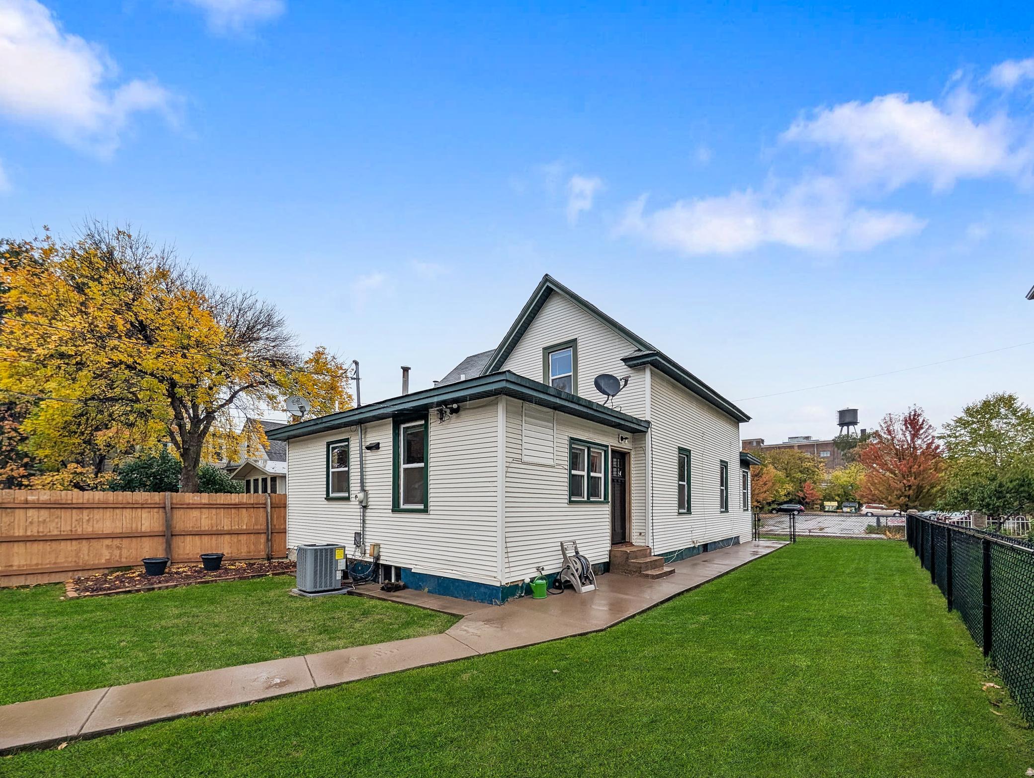 View of Residential at 1532 Monroe Street, Minneapolis MN 55413, Minneapolis (43 of 46) - Mike Wilen | Minnesota Team Real Estate