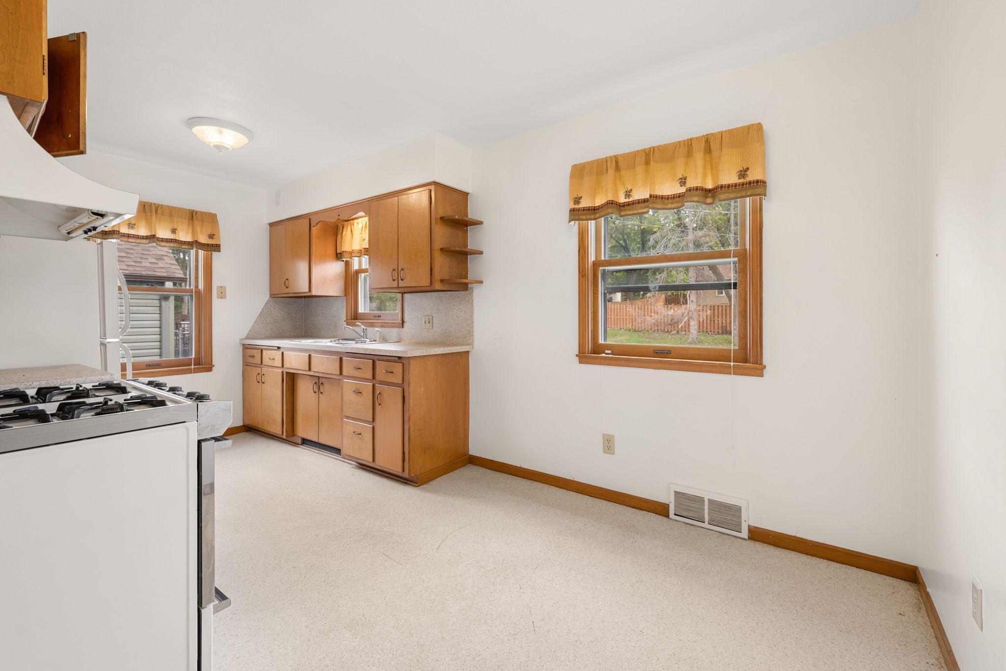 View of Residential at 6309 13th Avenue, Richfield MN 55423, Richfield (7 of 23) - Mike Wilen | Minnesota Team Real Estate