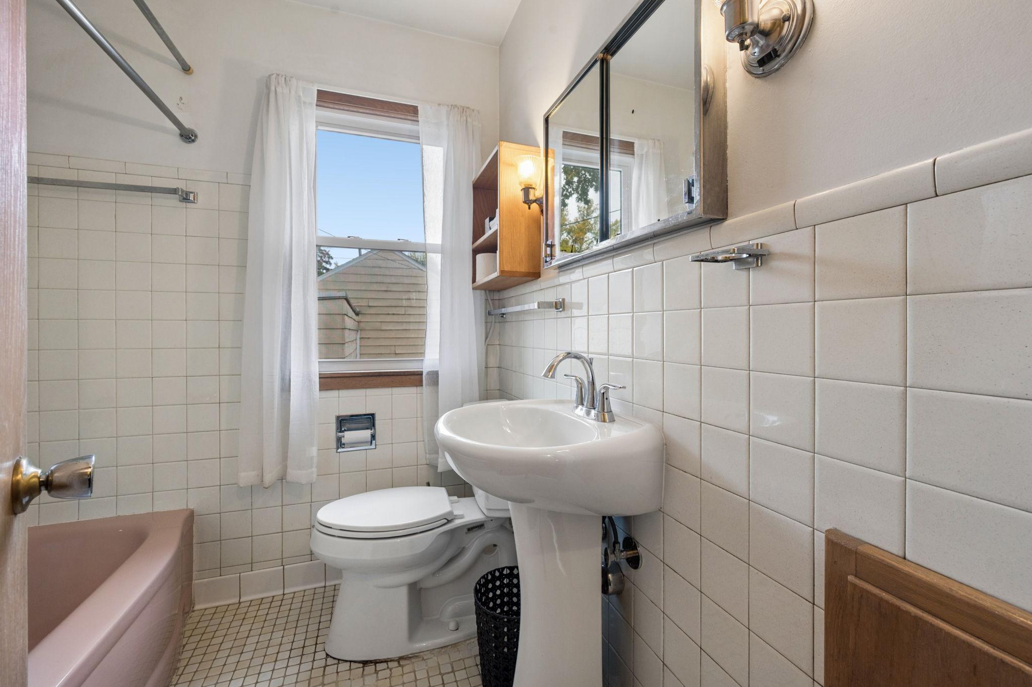View of Residential at 5234 Girard Avenue, Minneapolis MN 55430, Minneapolis (9 of 41) - Mike Wilen | Minnesota Team Real Estate