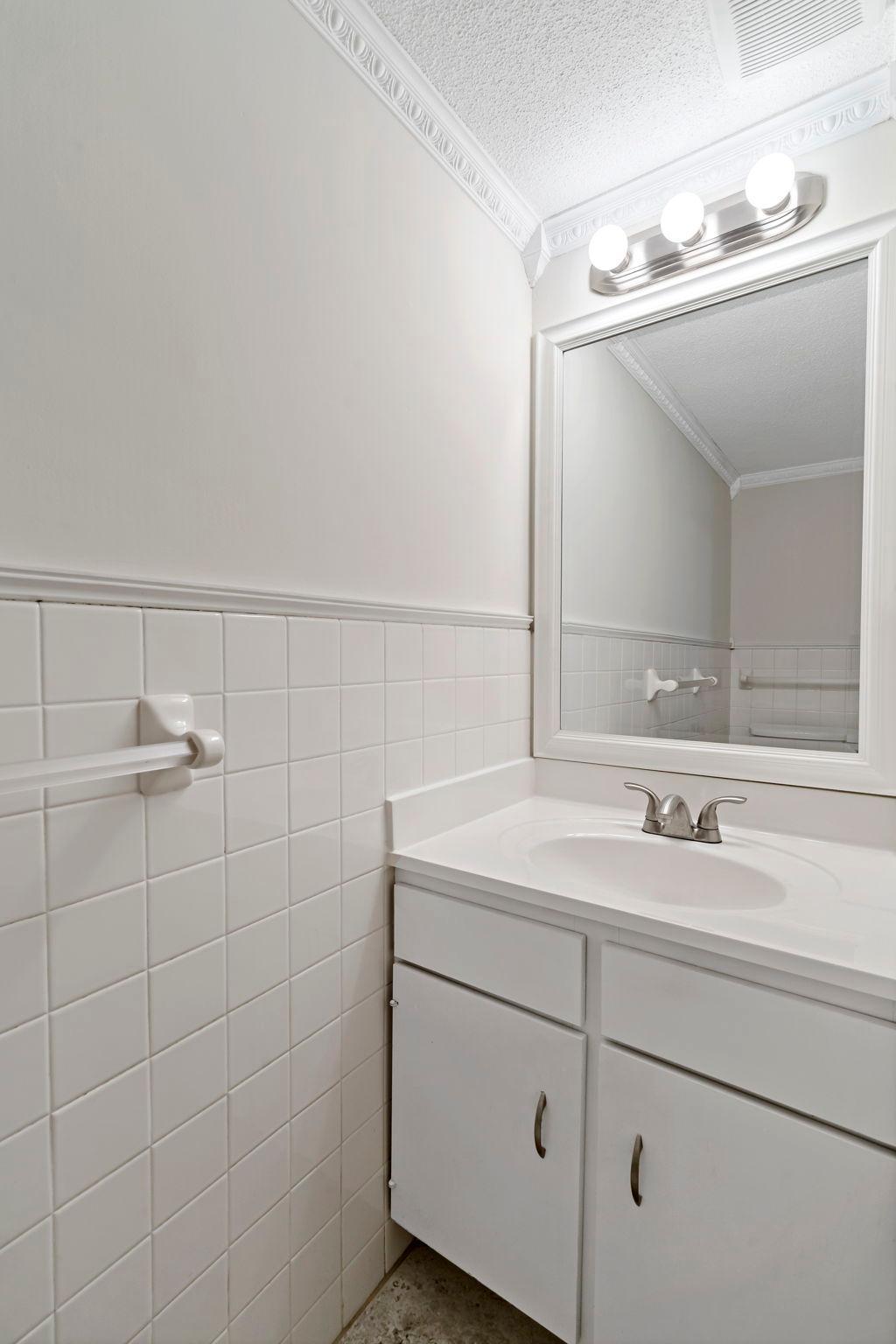 View of Residential at 7211 Franklin Avenue, Saint Louis Park MN 55426, Saint Louis Park (13 of 30) - Mike Wilen | Minnesota Team Real Estate