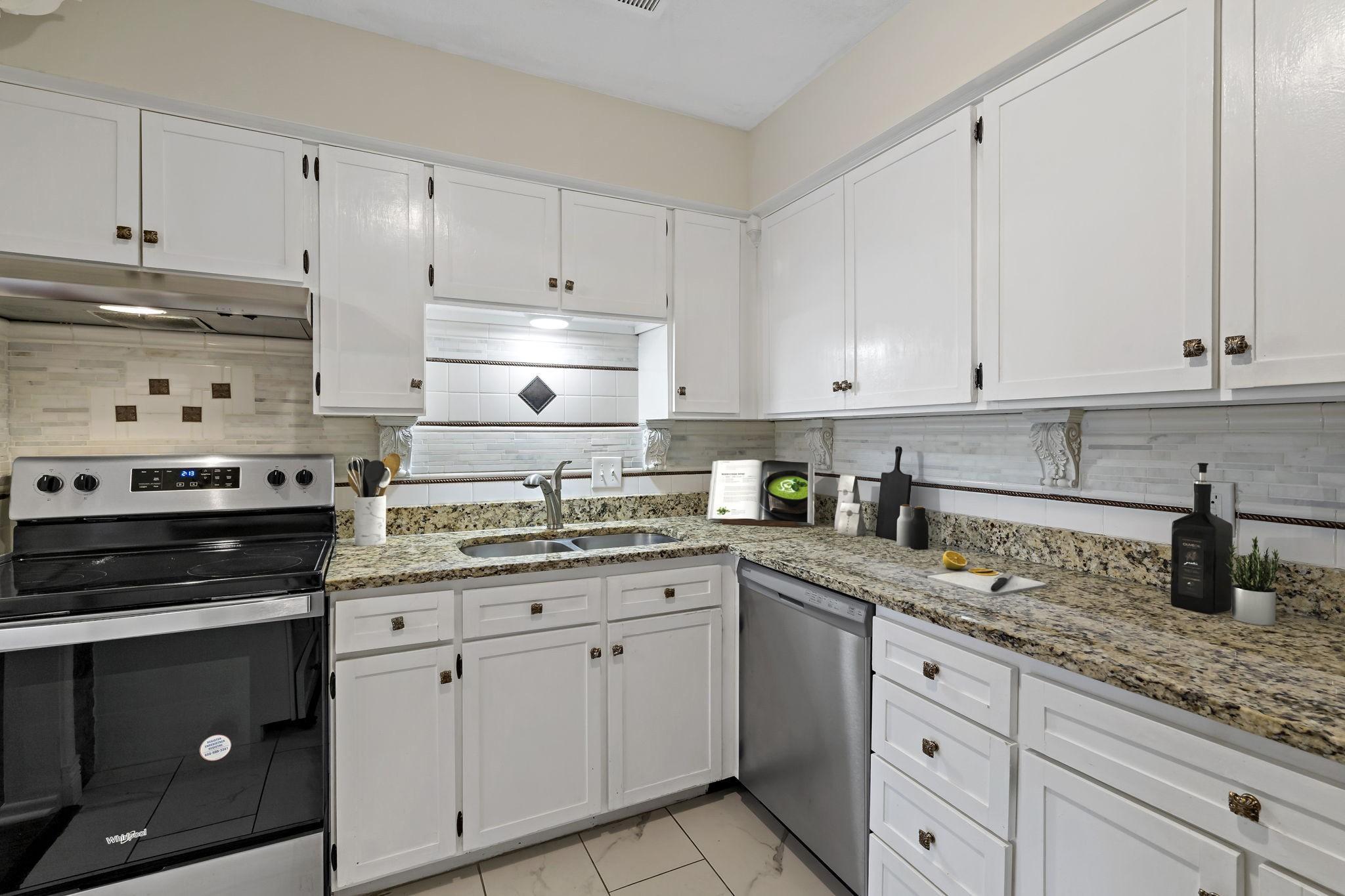 View of Residential at 7211 Franklin Avenue, Saint Louis Park MN 55426, Saint Louis Park (5 of 30) - Mike Wilen | Minnesota Team Real Estate