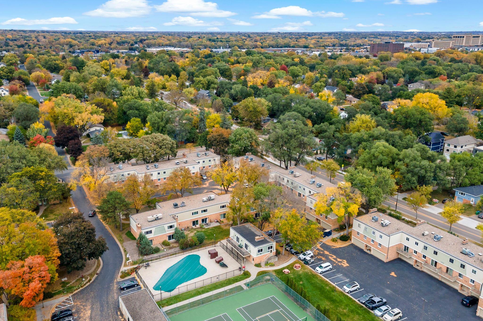 View of Residential at 7211 Franklin Avenue, Saint Louis Park MN 55426, Saint Louis Park (26 of 30) - Mike Wilen | Minnesota Team Real Estate