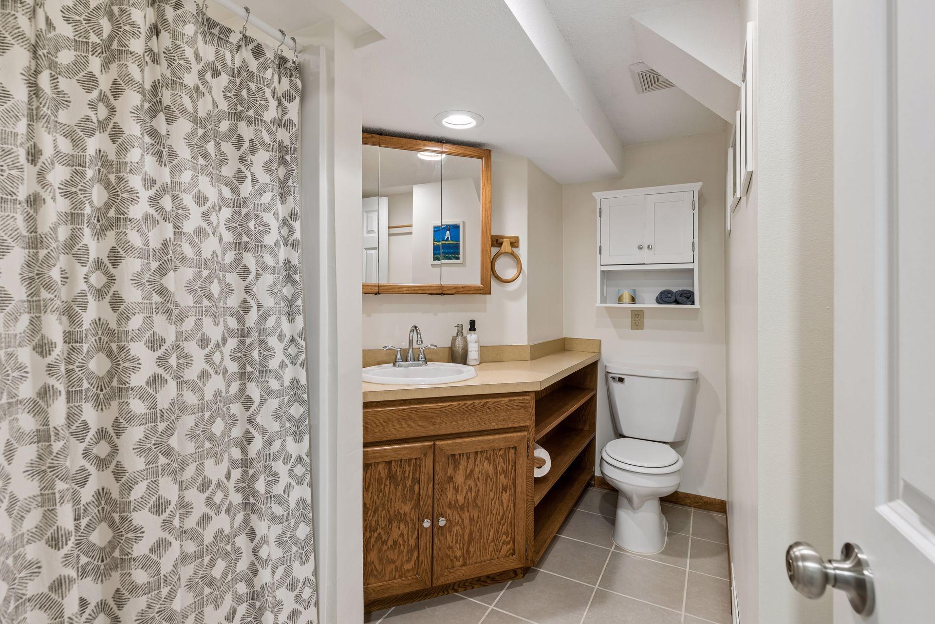 View of Residential at 1917 Hillsboro Avenue, Golden Valley MN 55427, Golden Valley (26 of 33) - Mike Wilen | Minnesota Team Real Estate