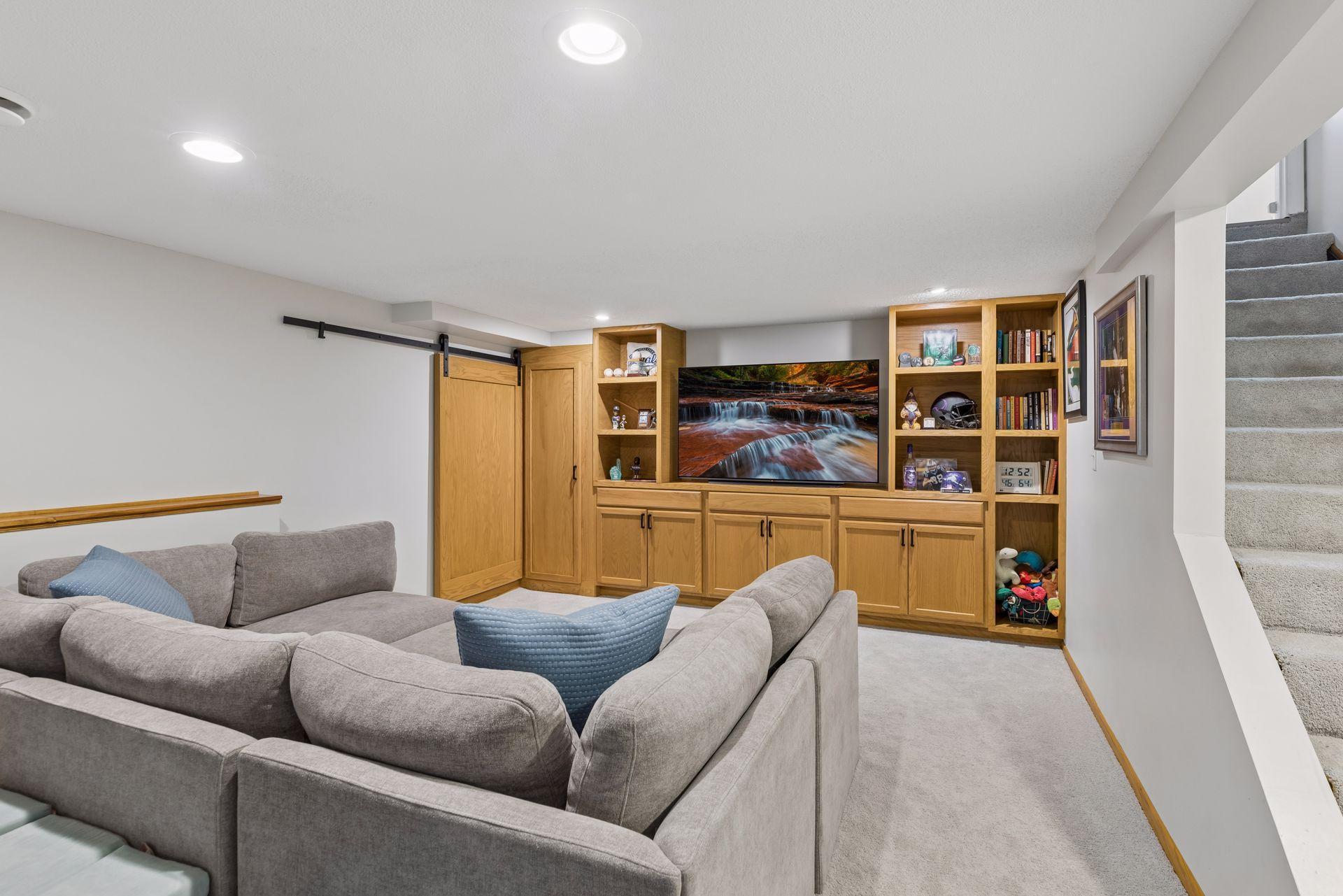 View of Residential at 1917 Hillsboro Avenue, Golden Valley MN 55427, Golden Valley (22 of 33) - Mike Wilen | Minnesota Team Real Estate