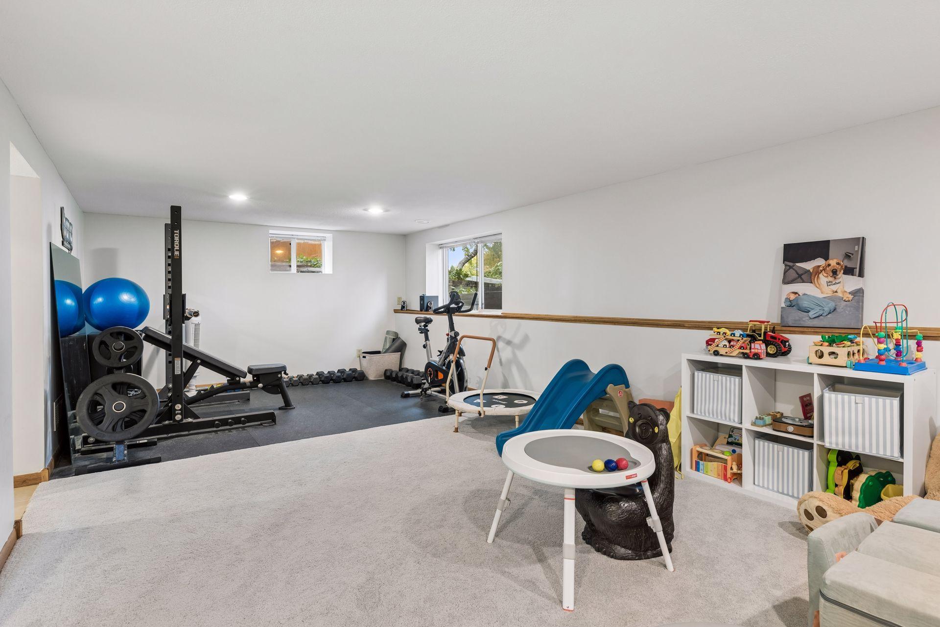 View of Residential at 1917 Hillsboro Avenue, Golden Valley MN 55427, Golden Valley (24 of 33) - Mike Wilen | Minnesota Team Real Estate