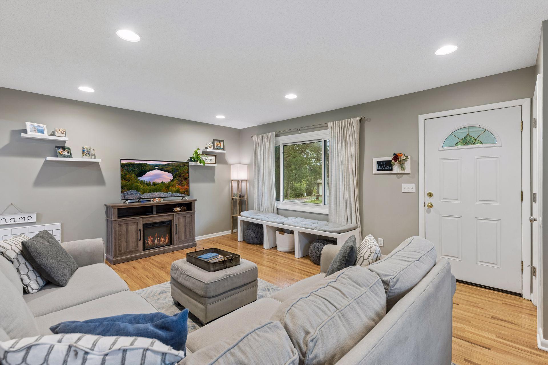 View of Residential at 1917 Hillsboro Avenue, Golden Valley MN 55427, Golden Valley (9 of 33) - Mike Wilen | Minnesota Team Real Estate