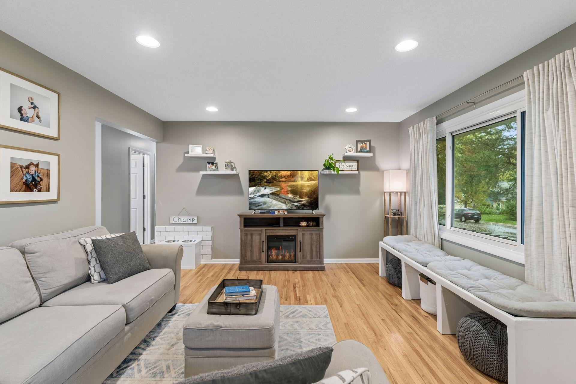 View of Residential at 1917 Hillsboro Avenue, Golden Valley MN 55427, Golden Valley (8 of 33) - Mike Wilen | Minnesota Team Real Estate