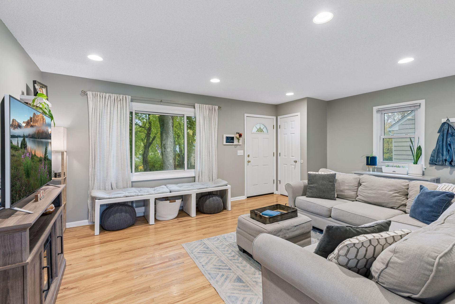 View of Residential at 1917 Hillsboro Avenue, Golden Valley MN 55427, Golden Valley (3 of 33) - Mike Wilen | Minnesota Team Real Estate