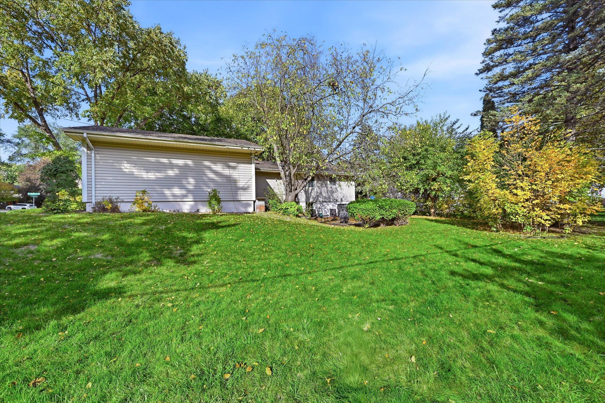View of Residential at 6055 Westbrook Road, Golden Valley MN 55422, Golden Valley (5 of 21) - Mike Wilen | Minnesota Team Real Estate