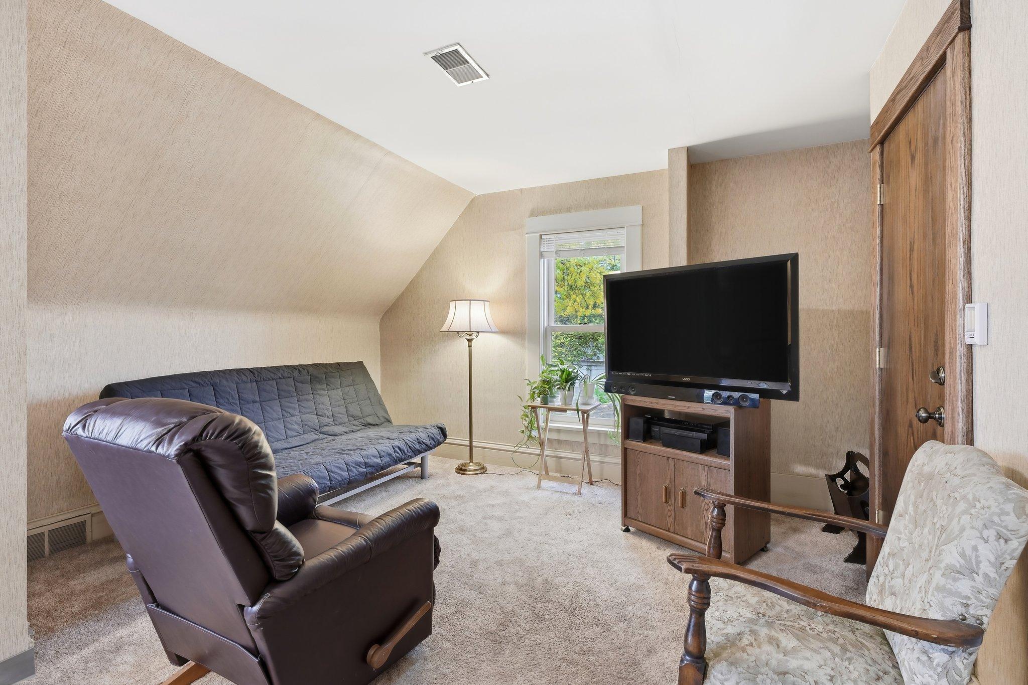 View of Residential Income at 2916 9th Street, Minneapolis MN 55406, Minneapolis (27 of 50) - Mike Wilen | Minnesota Team Real Estate
