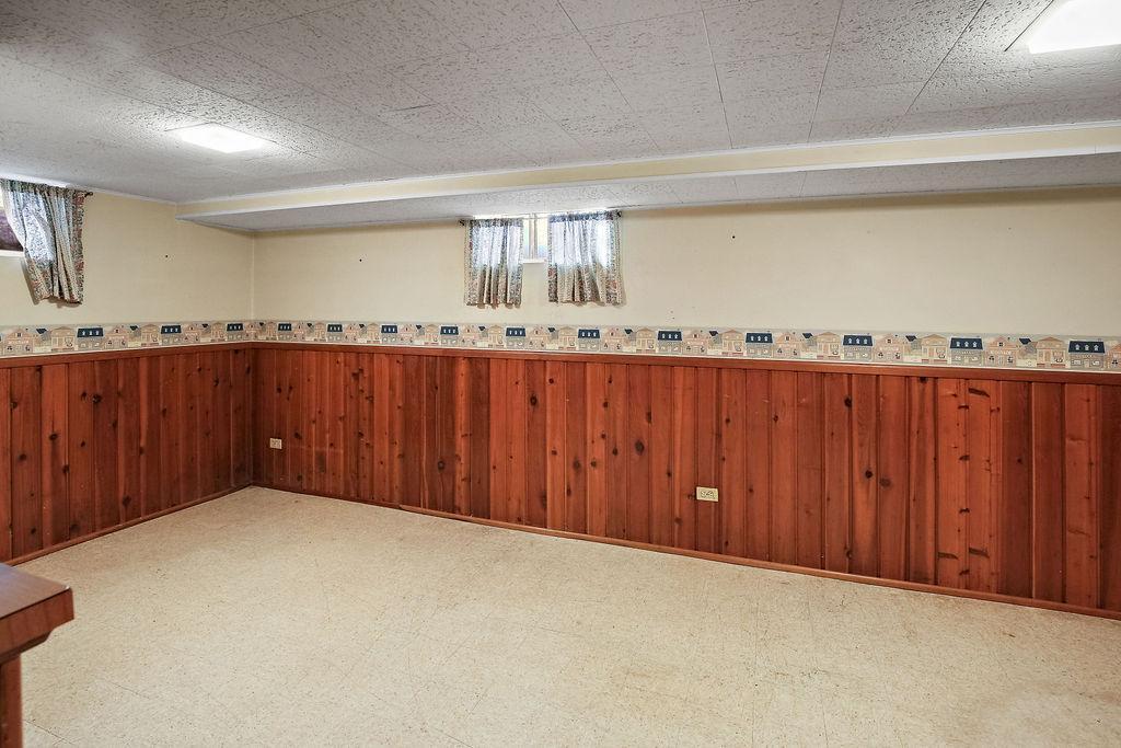 View of Residential at 8015 Plymouth Avenue, Golden Valley MN 55427, Golden Valley (26 of 42) - Mike Wilen | Minnesota Team Real Estate