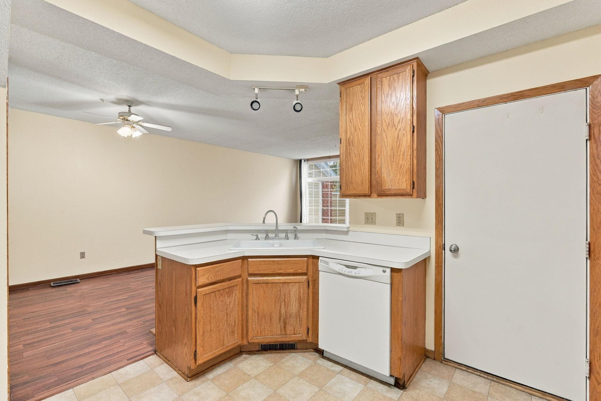 View of Residential at 2255 Ranchview Lane #23, Plymouth MN 55447, Plymouth (11 of 29) - Mike Wilen | Minnesota Team Real Estate